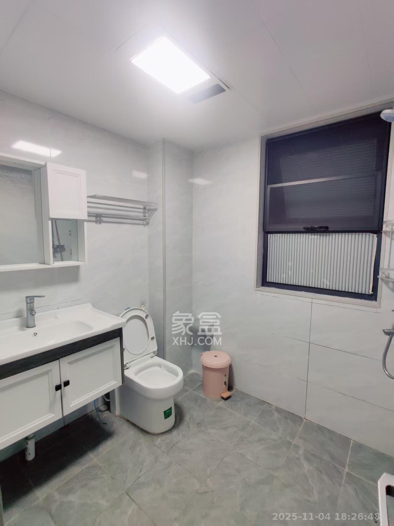 明发阅江悦府 4室2厅2卫 2500.0元/月 明发阅江悦府 4室2厅2卫 2500.0元/月室内图