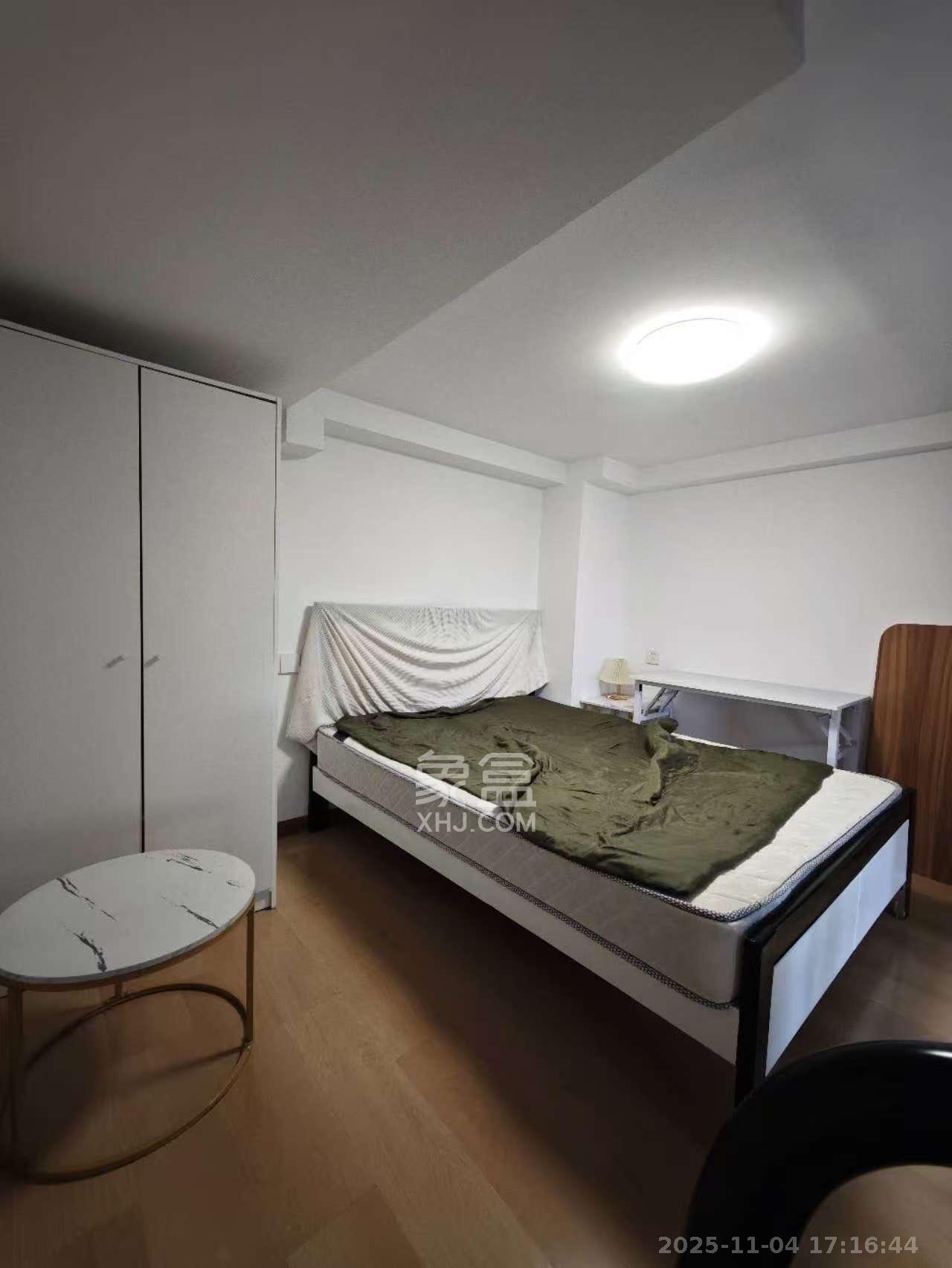 万科金色梦想B区 1室1厅1卫 1700.0元/月 万科金色梦想B区 1室1厅1卫 1700.0元/月室内图