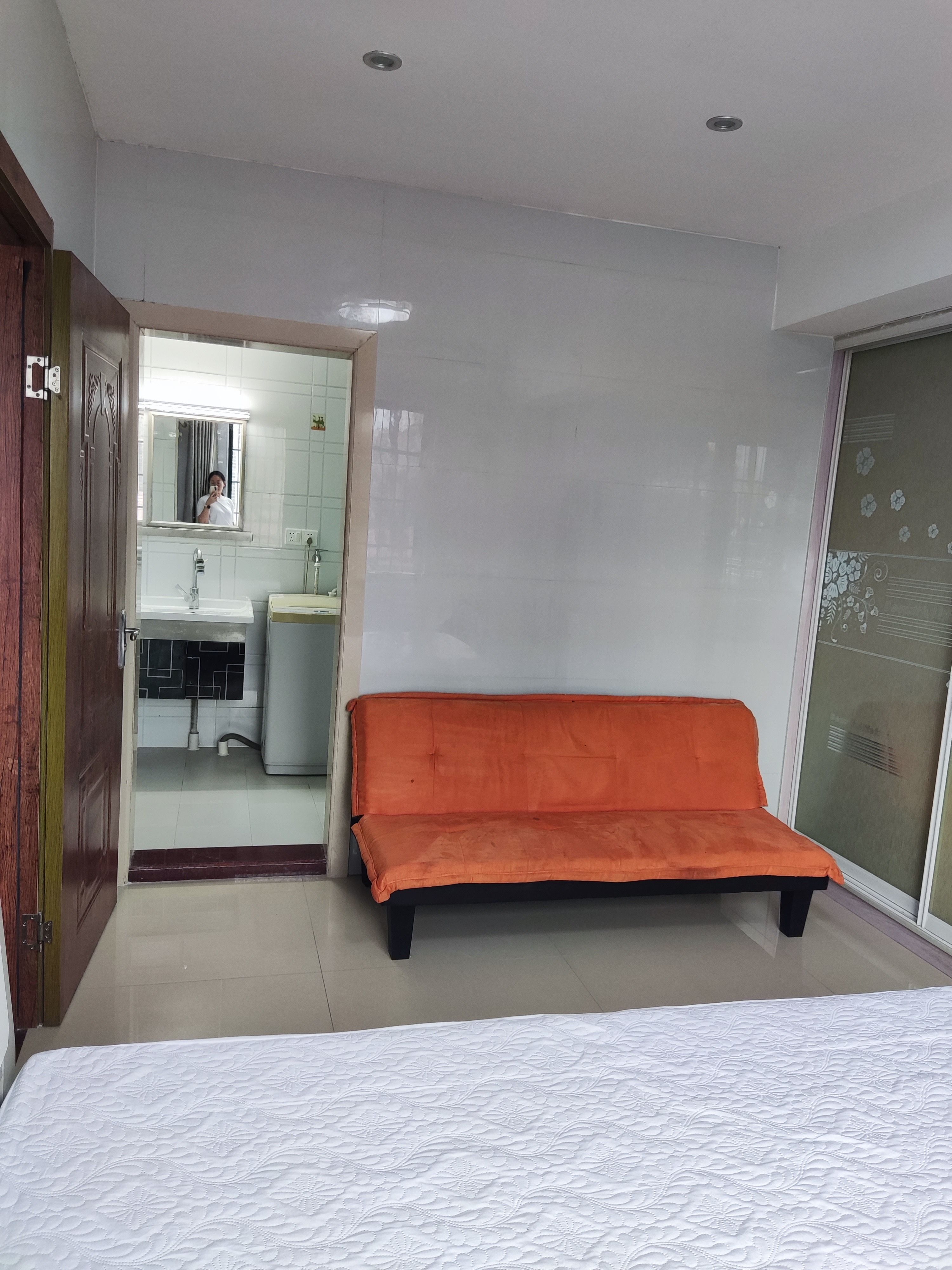 冠都现代城(冠都幸福彼岸) 1室1厅1卫 1000.0元/月 冠都现代城(冠都幸福彼岸) 1室1厅1卫 1000.0元/月室内图