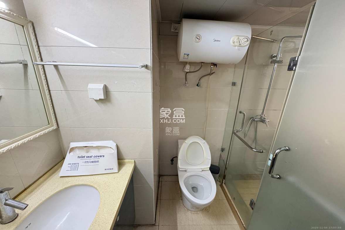 湘腾城市广场 1室1厅1卫 1600.0元/月 湘腾城市广场 1室1厅1卫 1600.0元/月室内图