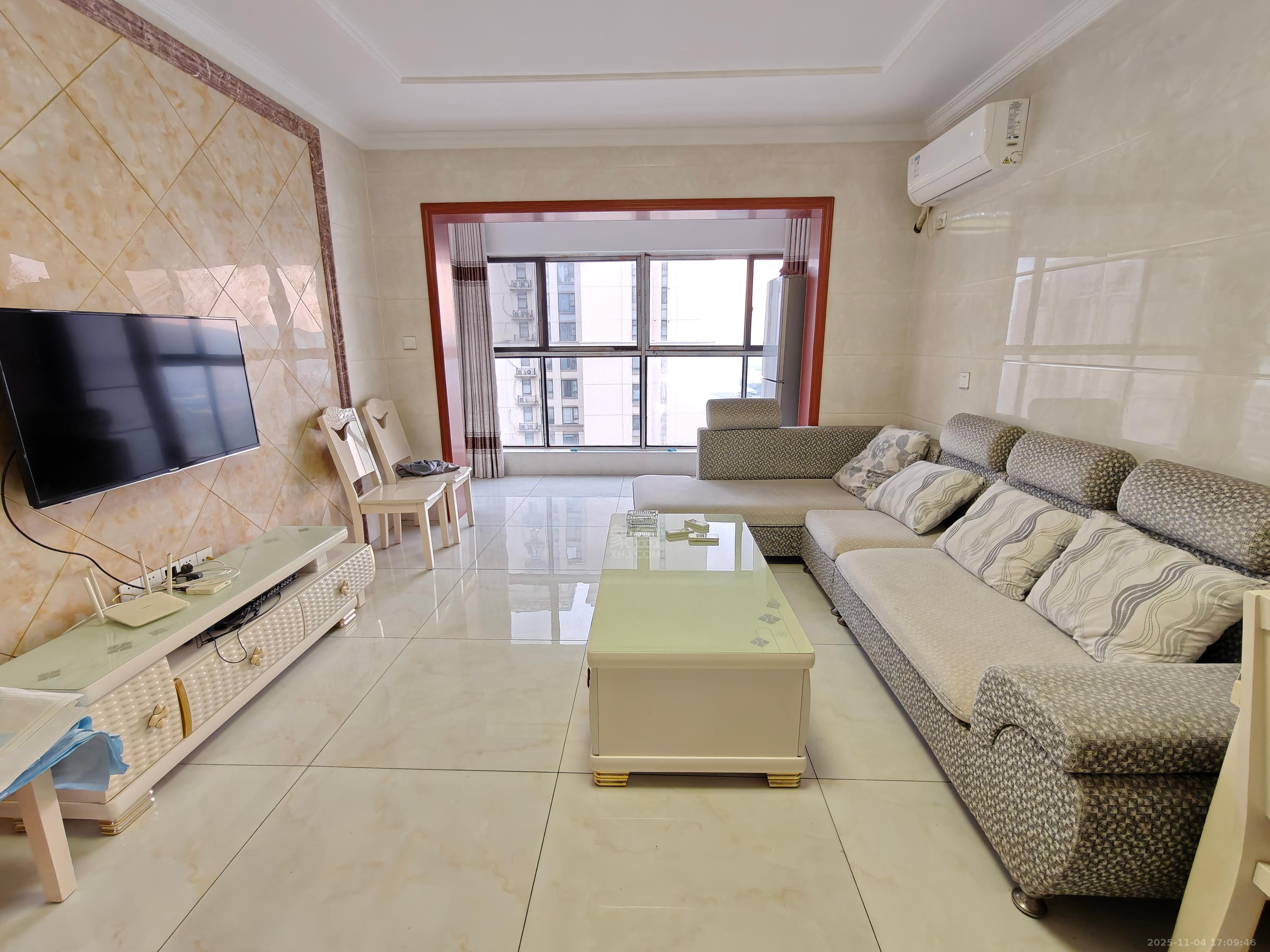 佳兆业金域天下三期  1室1厅1卫    1500.0元/月