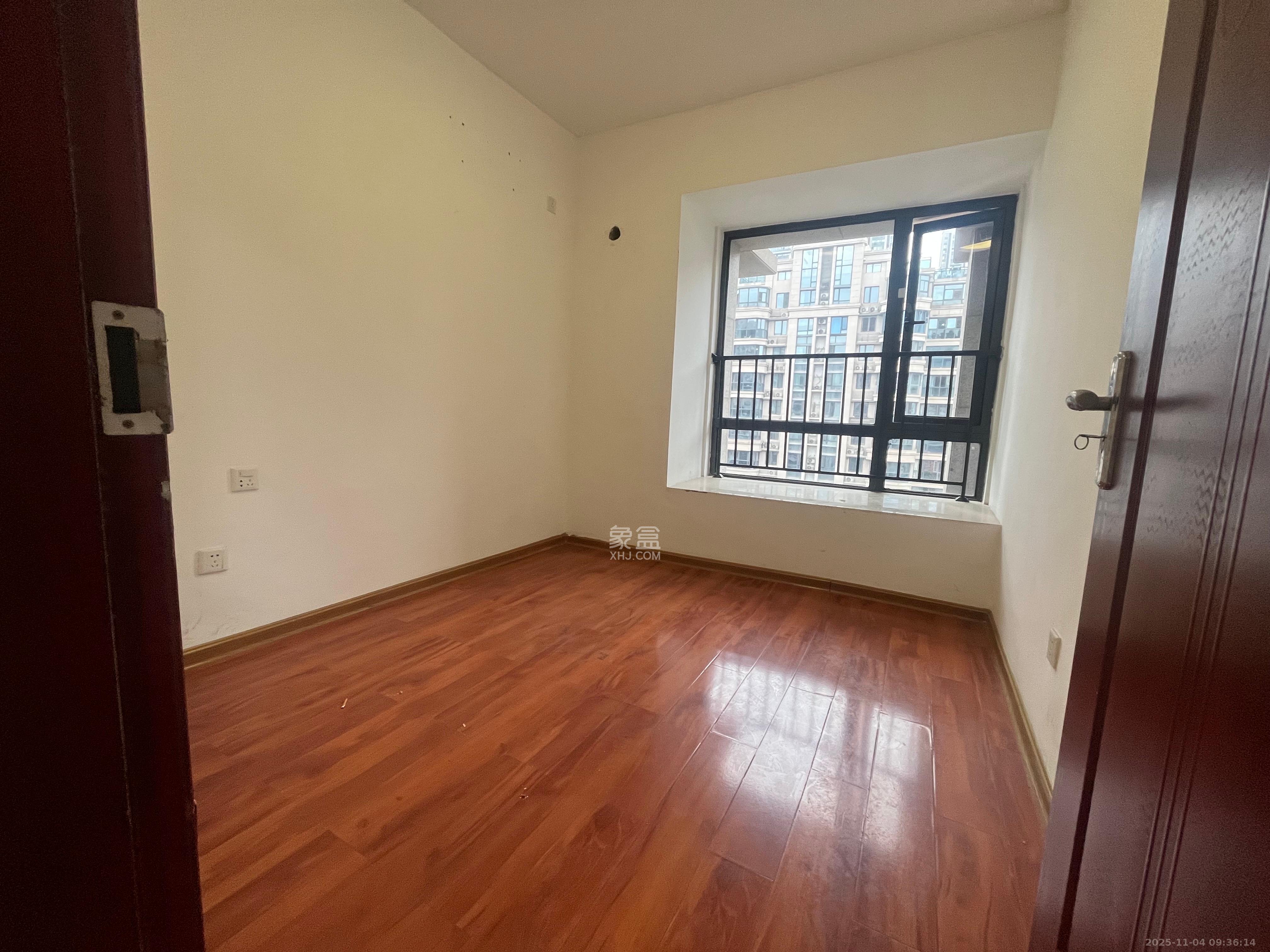 明昇壹城（明昇时代广场）一期  4室2厅2卫    3200.0元/月室内图