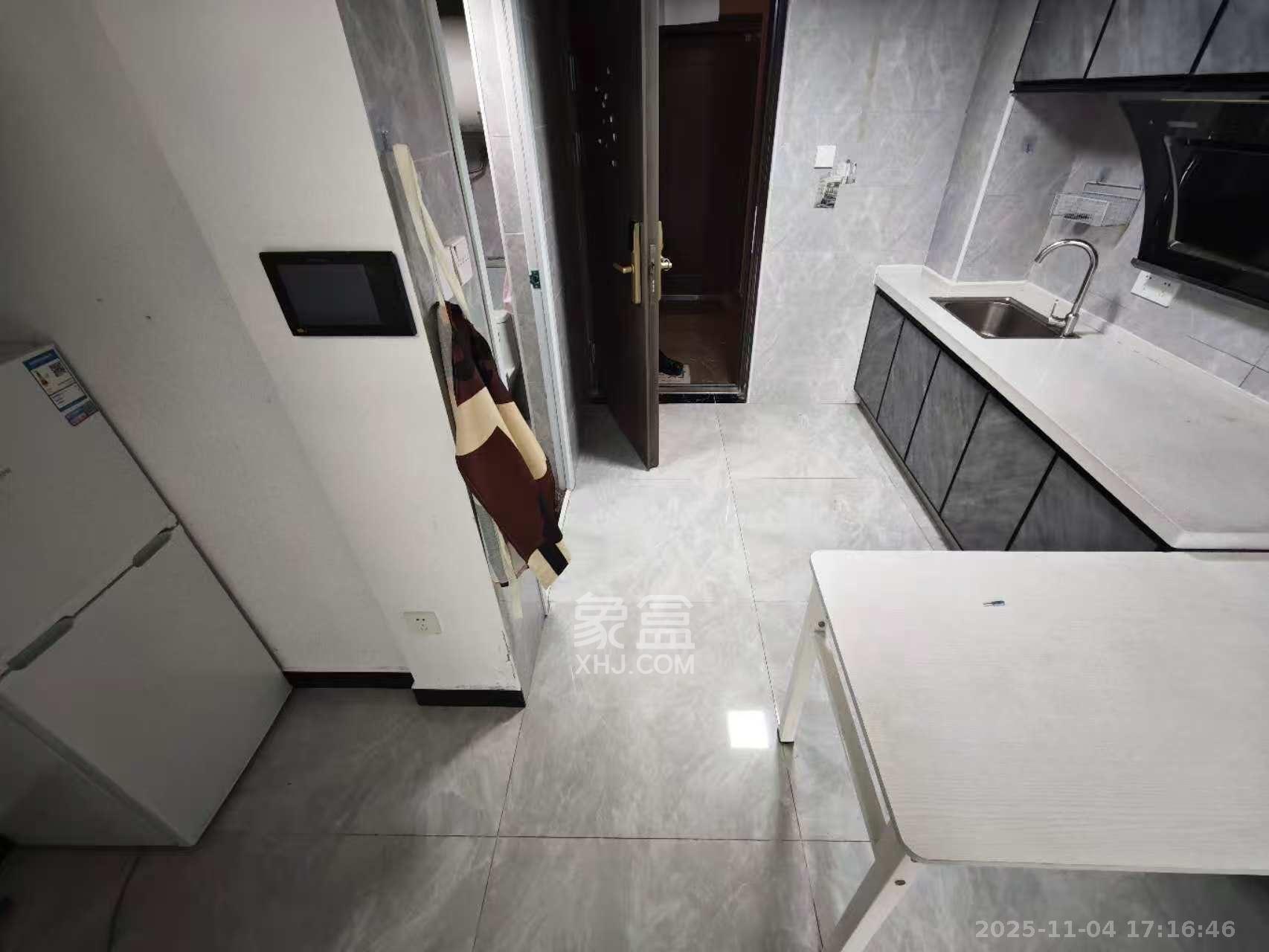 万科金色梦想B区 1室1厅1卫 1700.0元/月 万科金色梦想B区 1室1厅1卫 1700.0元/月室内图