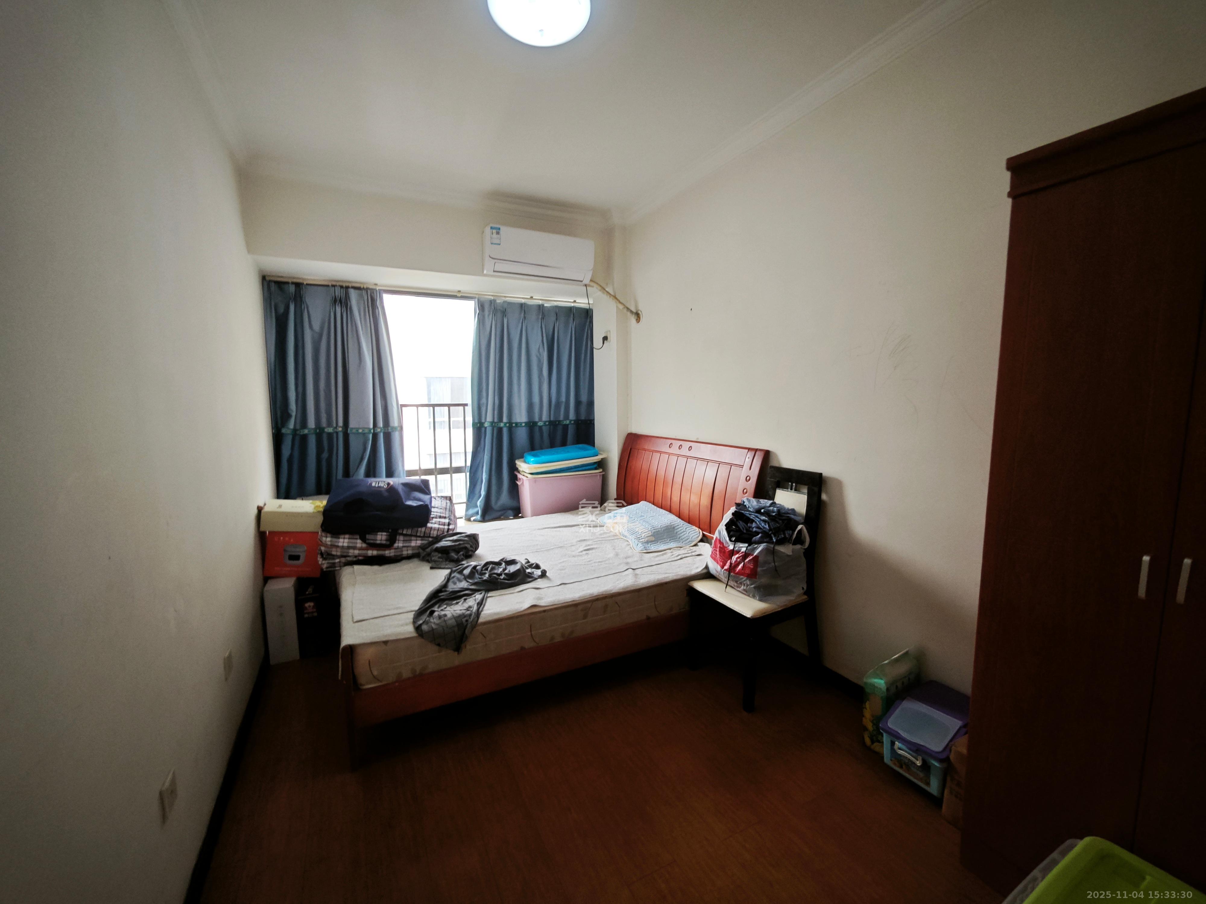 珠江花城二期扶水岸 3室2厅2卫 2500.0元/月 珠江花城二期扶水岸 3室2厅2卫 2500.0元/月室内图