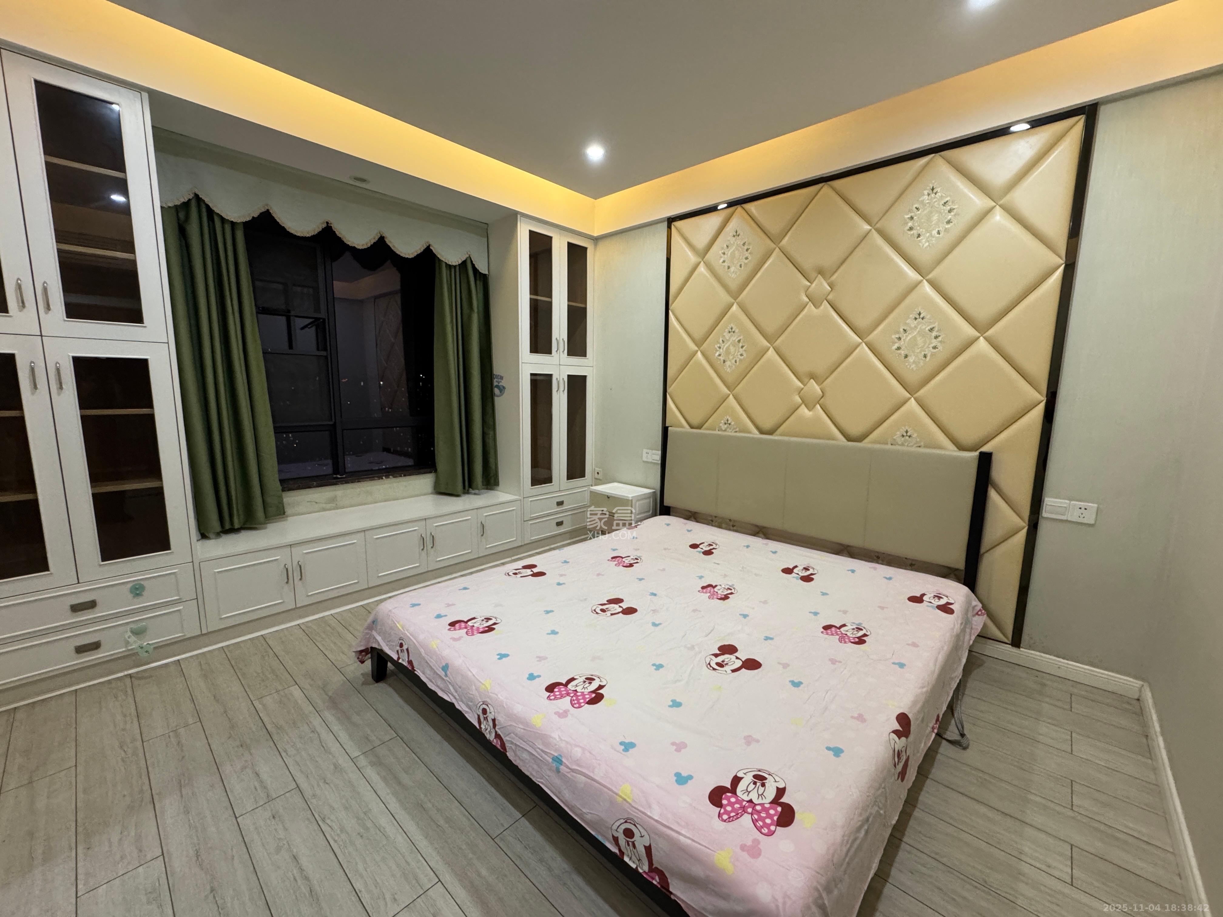 荣悦台  3室2厅1卫    3800.0元/月室内图