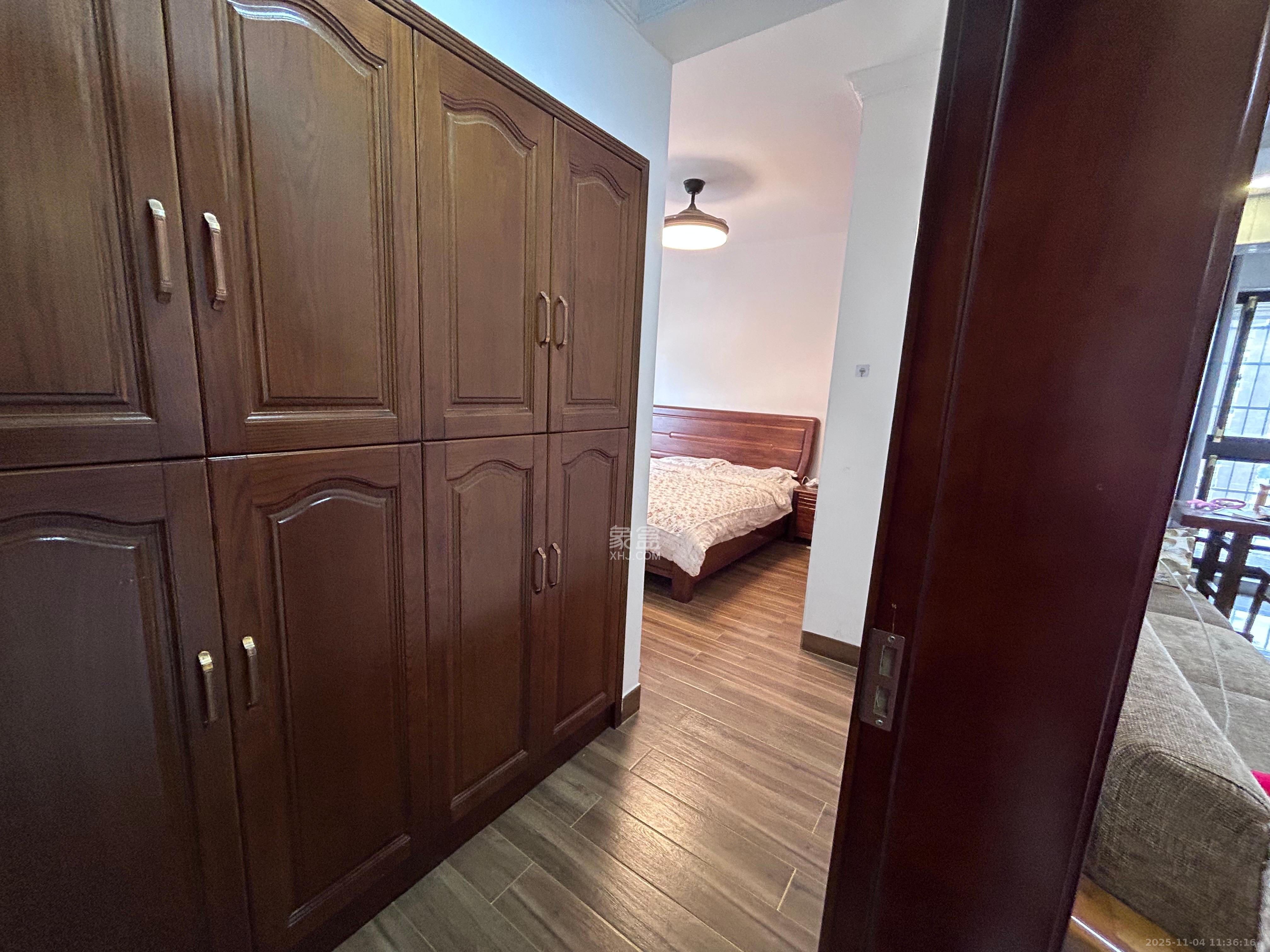 星城春晓 3室2厅2卫 2400.0元/月 星城春晓 3室2厅2卫 2400.0元/月室内图