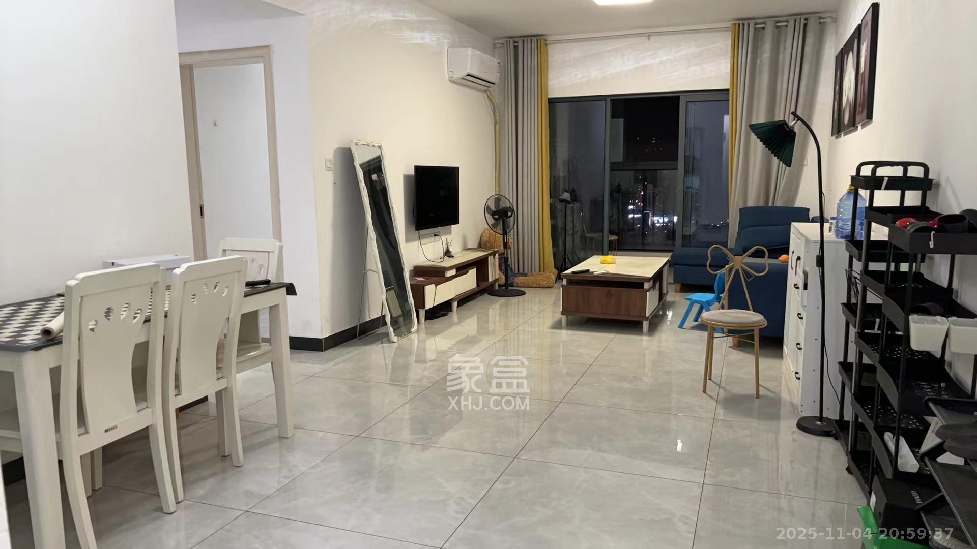 荣盛花语书苑  3室2厅1卫    2800.0元/月