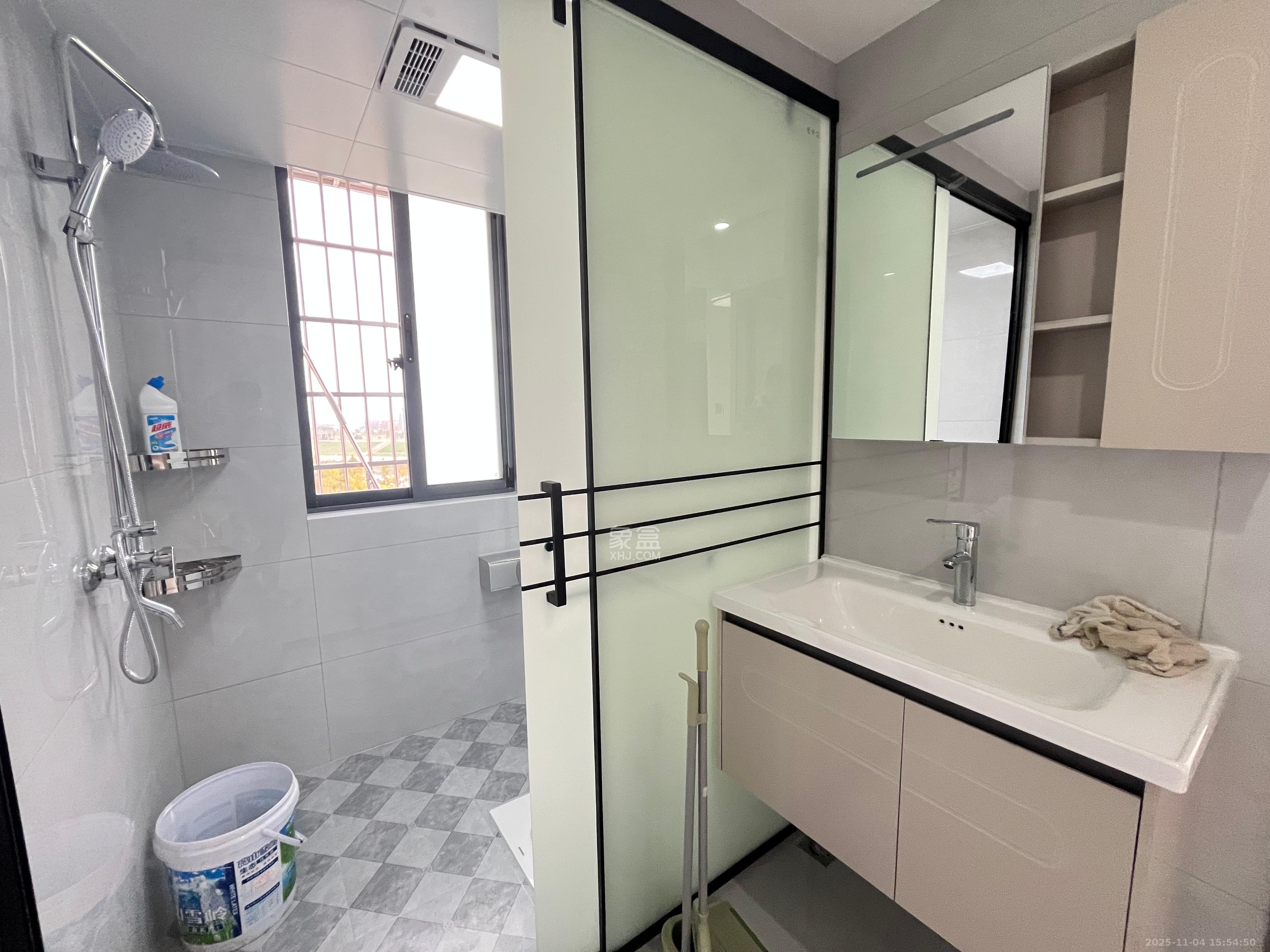 和景家园二期 2室2厅1卫 1900.0元/月 和景家园二期 2室2厅1卫 1900.0元/月室内图