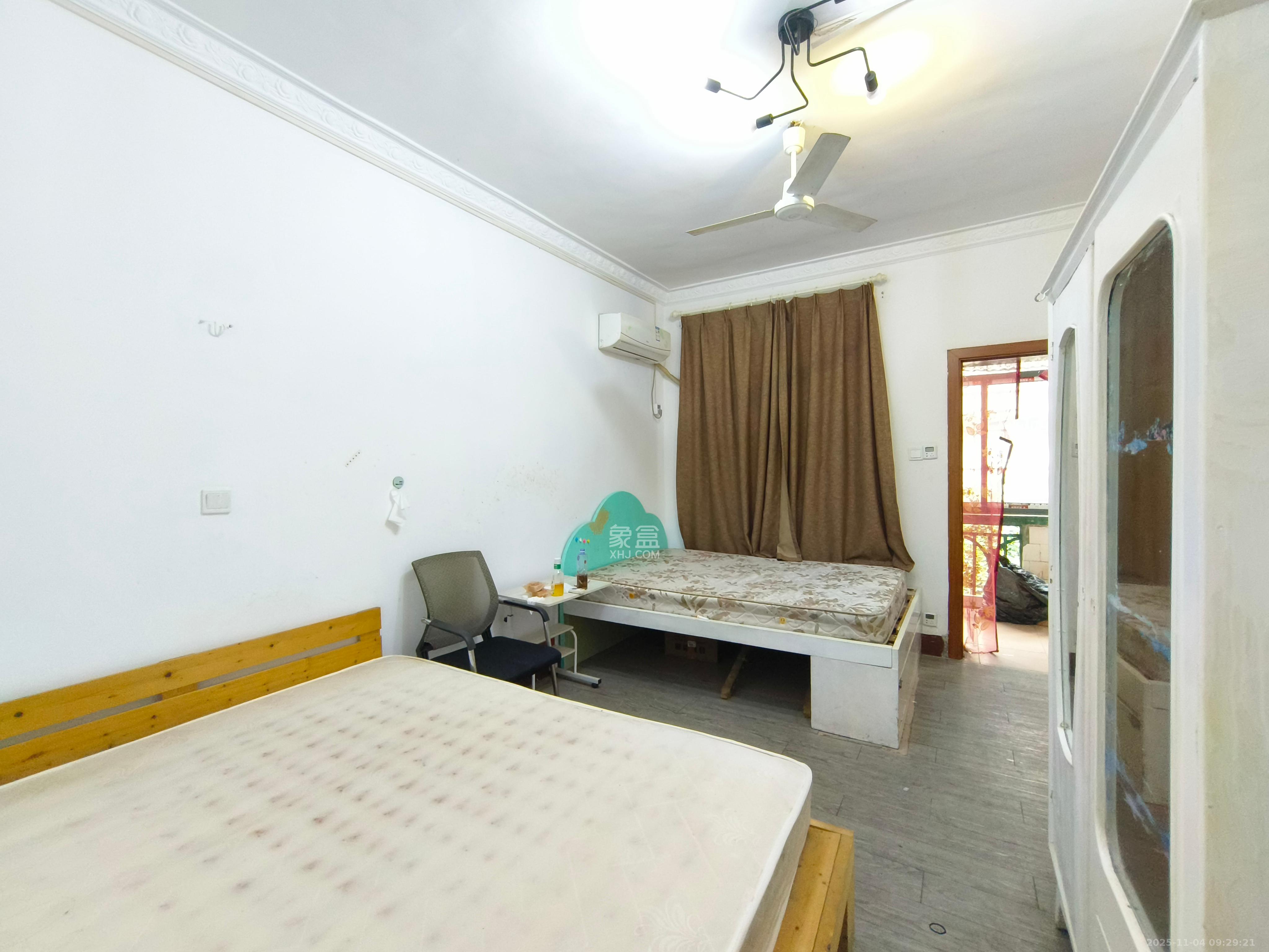 民主后街（西街）散盘  3室1厅1卫    1900.0元/月室内图