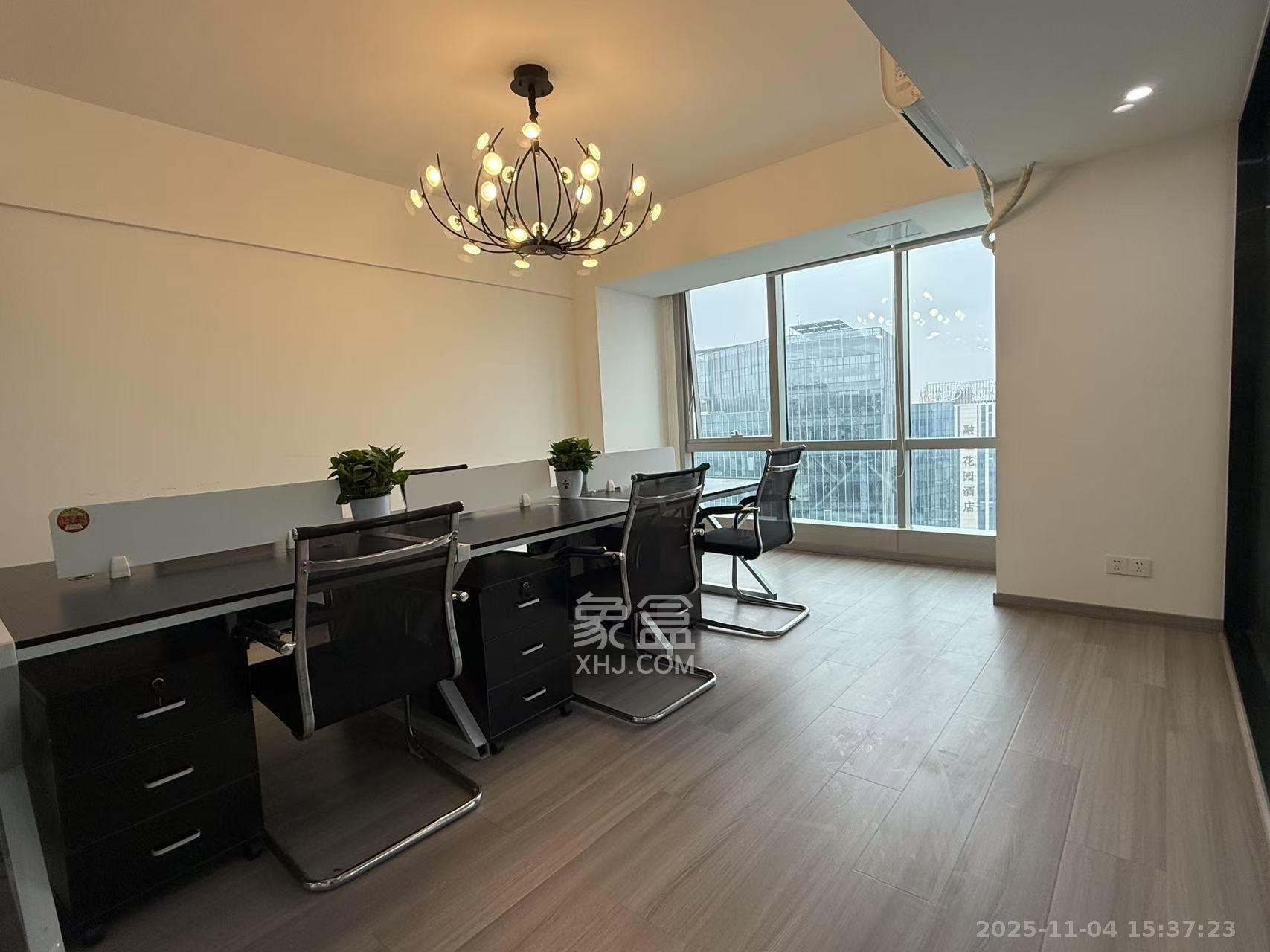 德思勤城市广场（宝格丽公寓）  3室1厅1卫    4500.0元/月室内图