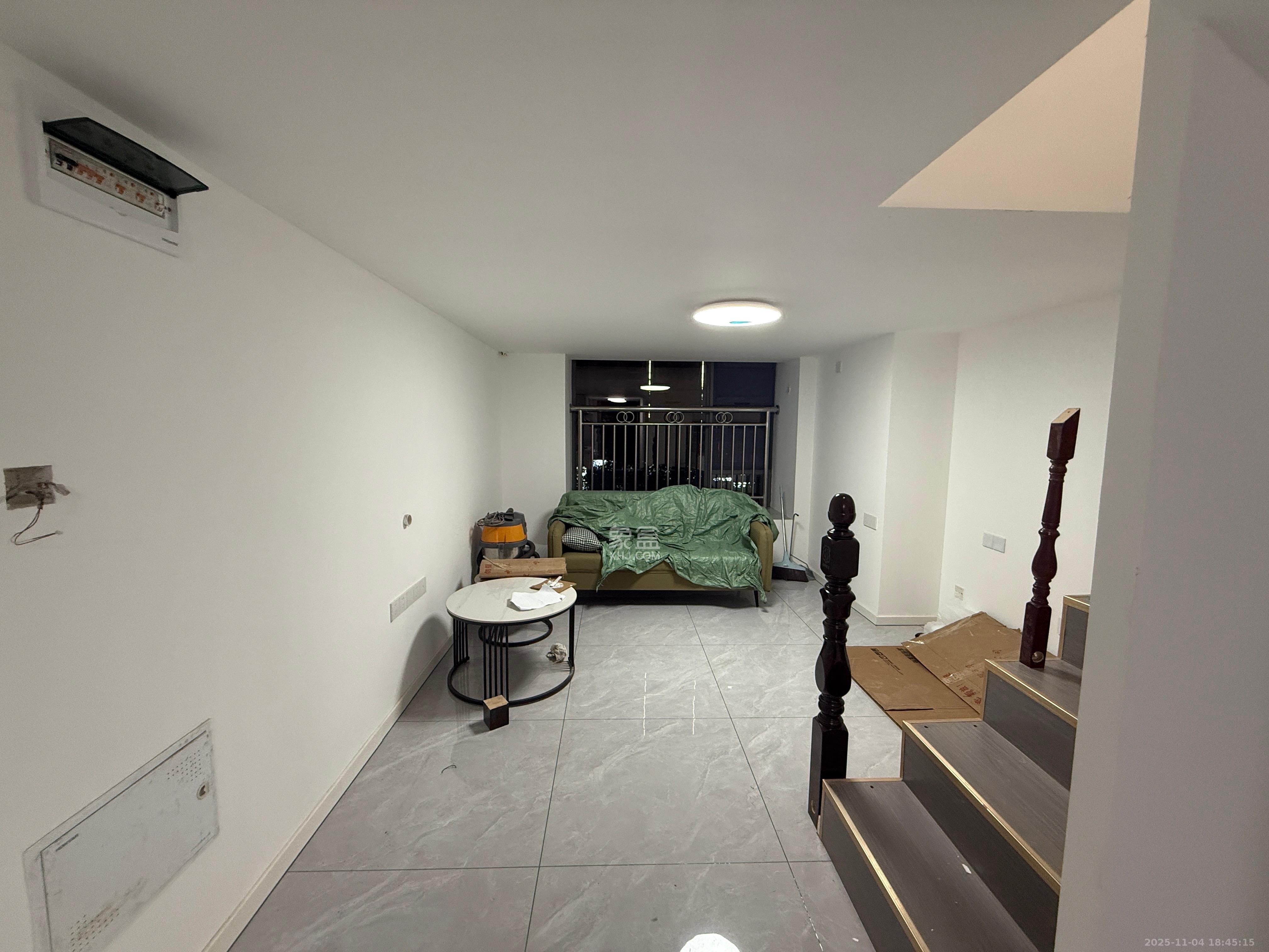 佳兆业云顶都汇 1室0厅0卫 1700.0元/月 佳兆业云顶都汇 1室0厅0卫 1700.0元/月室内图