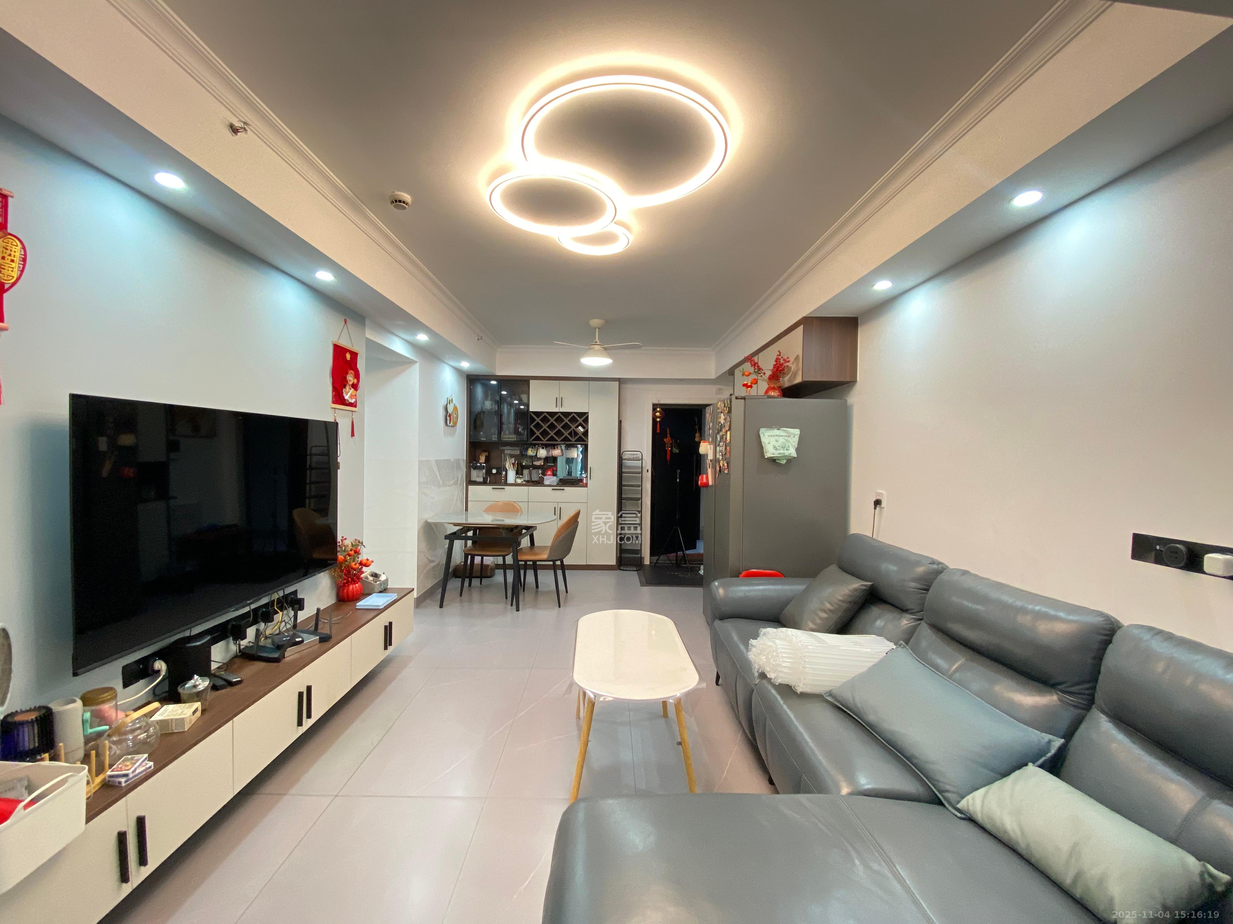 鑫远揽悦（鑫远和城三期）  2室1厅1卫    2400.0元/月室内图