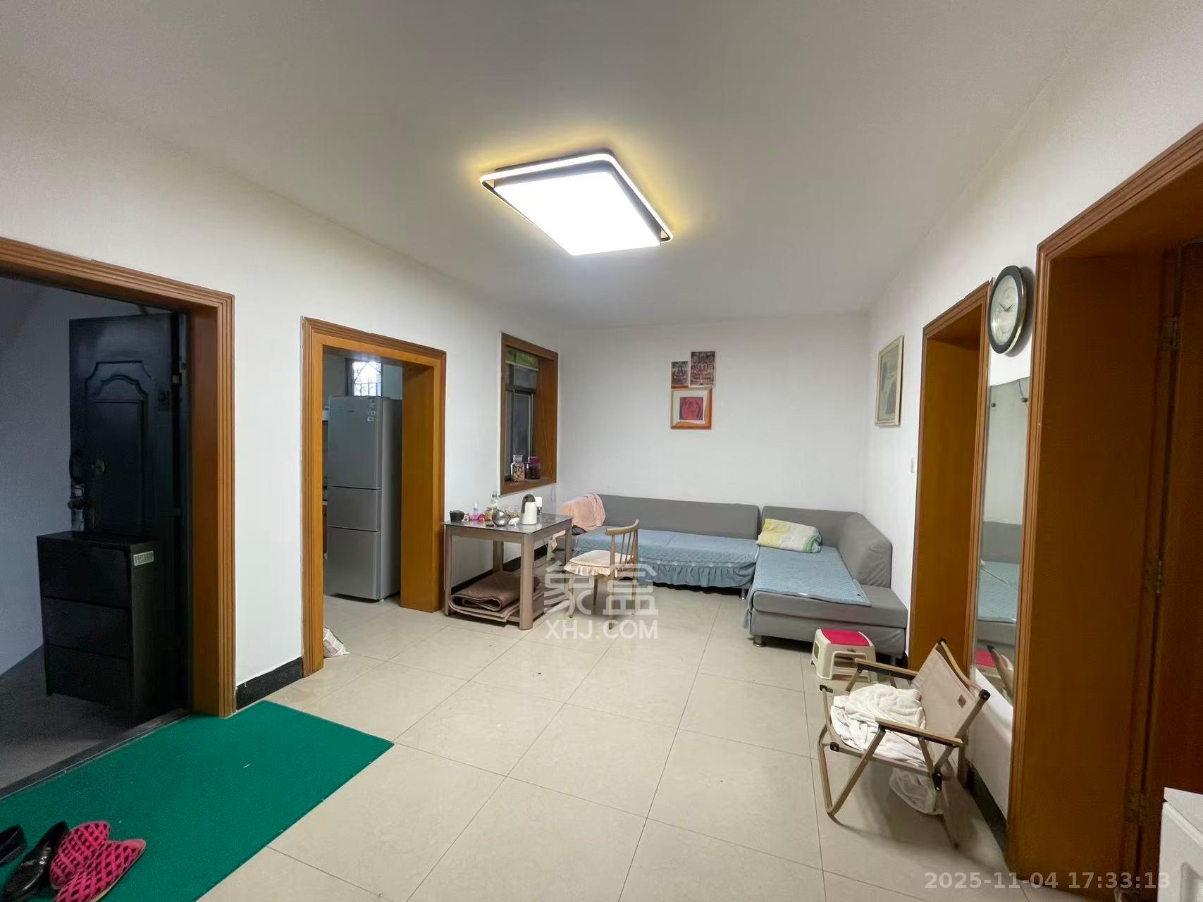 华银小区  1室1厅1卫    880.0元/月