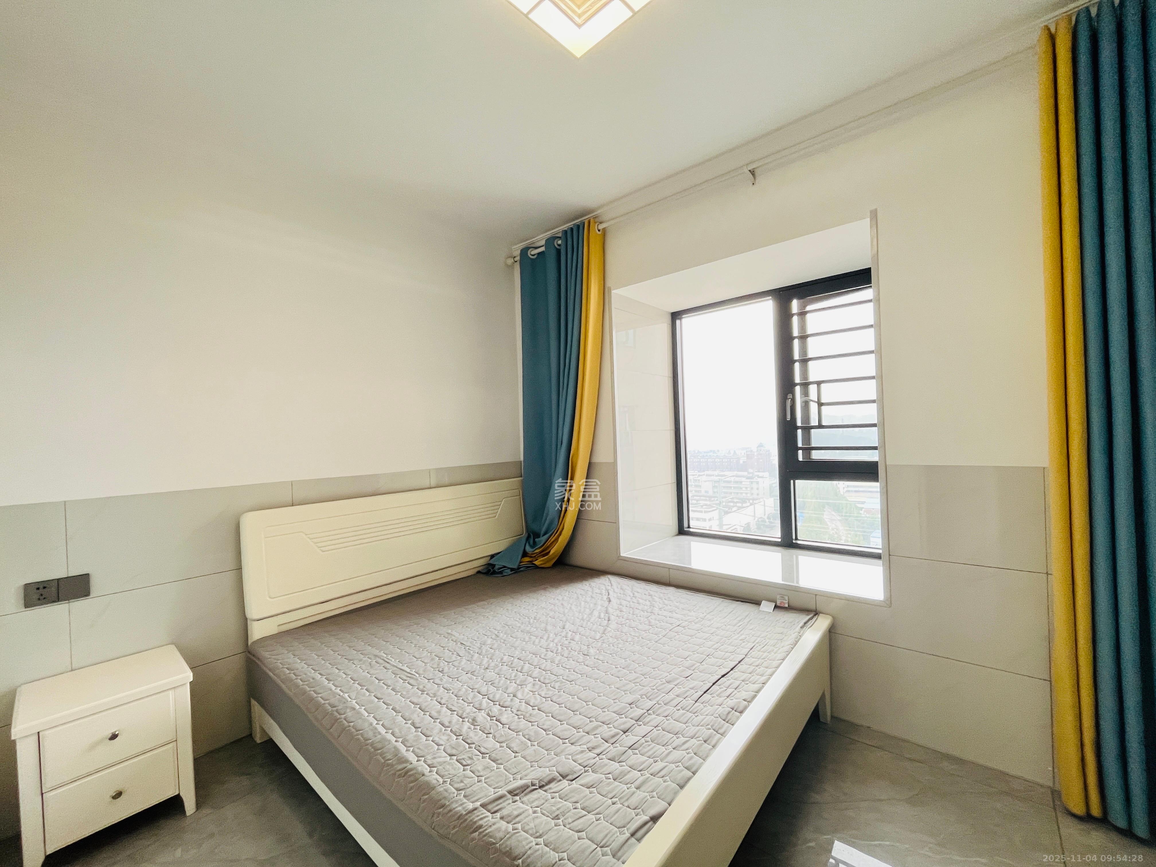 燕珑新寓  3室2厅2卫    2800.0元/月室内图