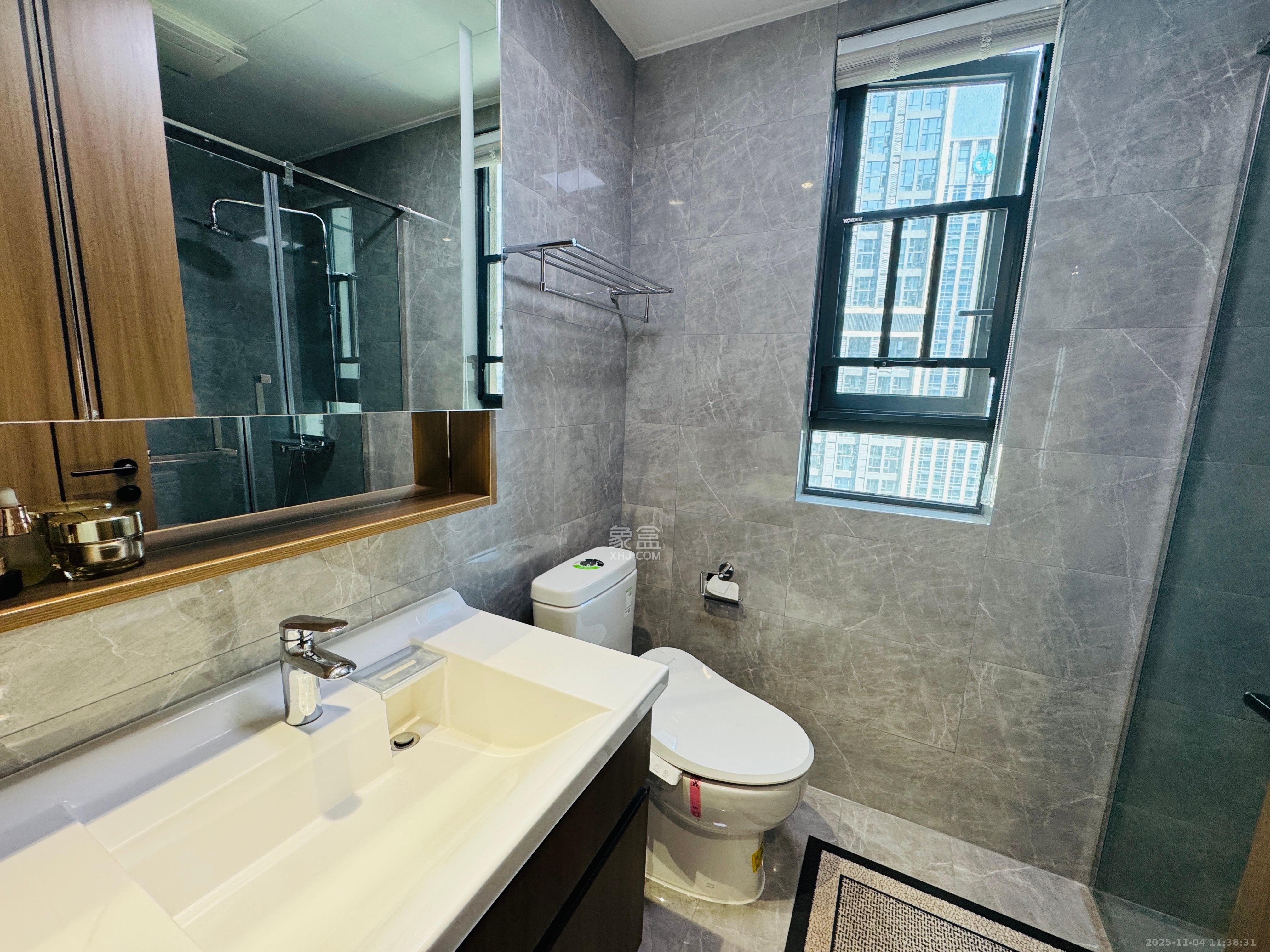 卓越中寰  4室2厅2卫    6500.0元/月室内图