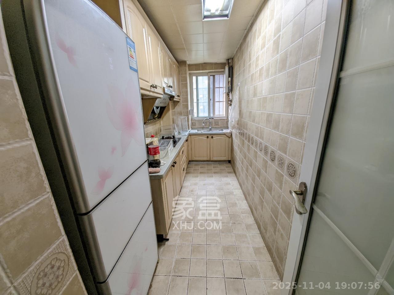 汇都公寓 3室1厅1卫 2400.0元/月 汇都公寓 3室1厅1卫 2400.0元/月室内图