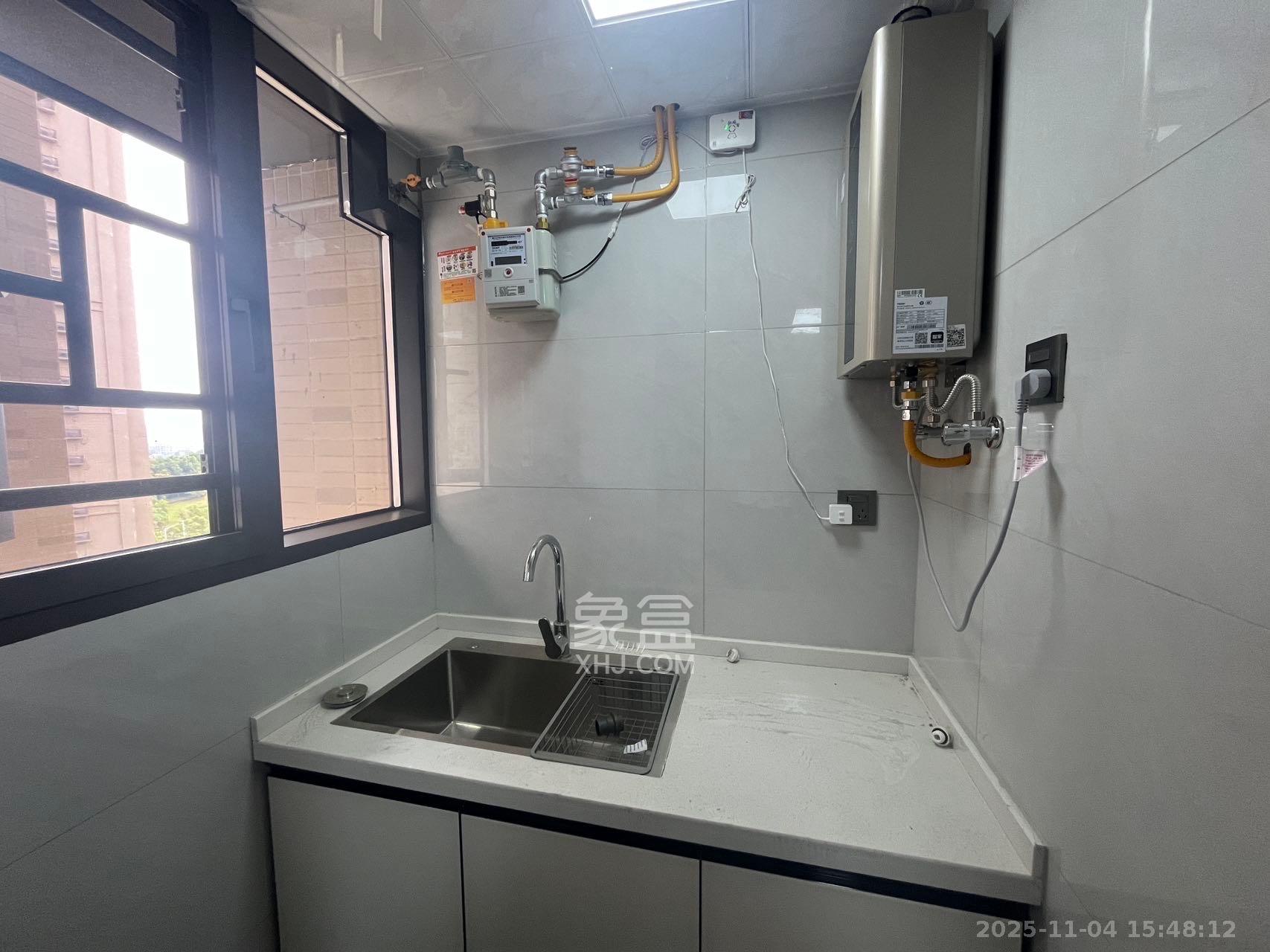 时代倾城三期 3室2厅2卫 2200.0元/月 时代倾城三期 3室2厅2卫 2200.0元/月室内图