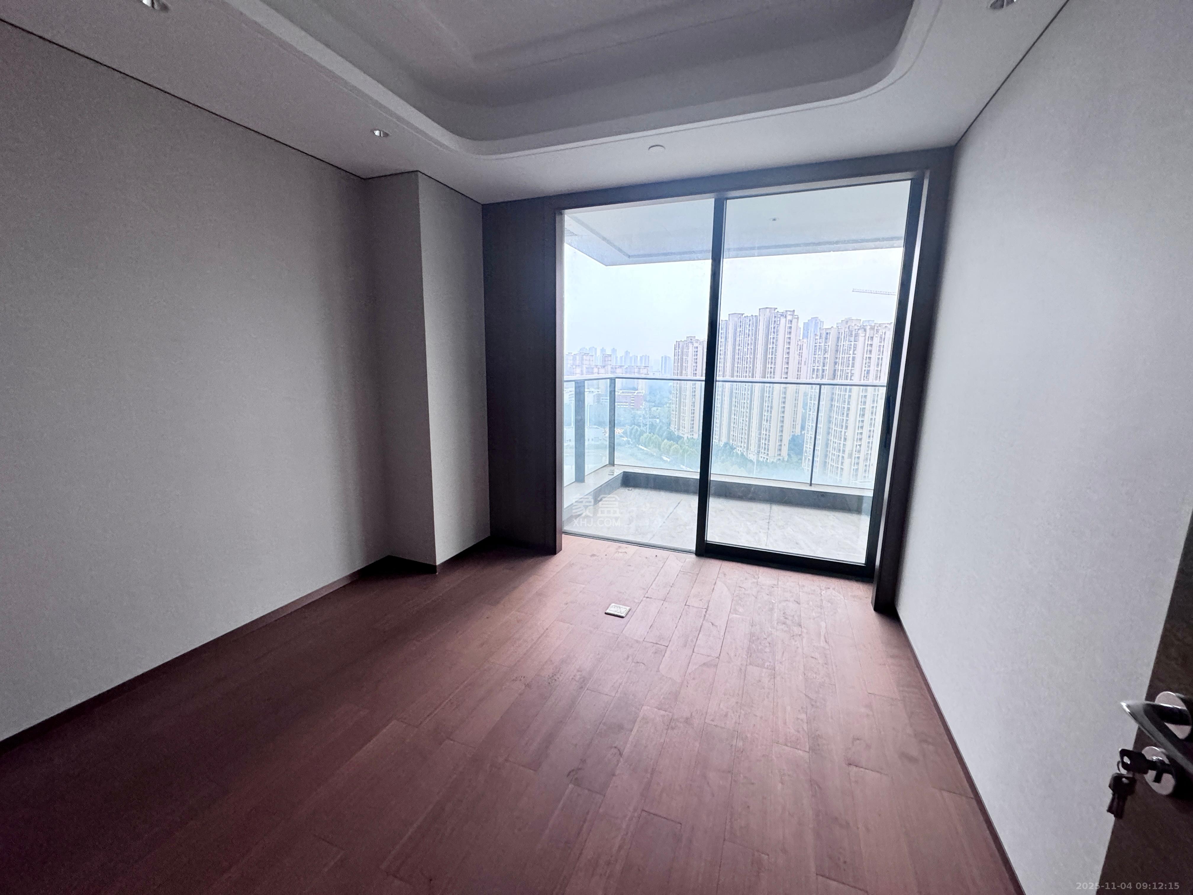 运达中央广场三期 4室2厅3卫 13000.0元/月 运达中央广场三期 4室2厅3卫 13000.0元/月室内图