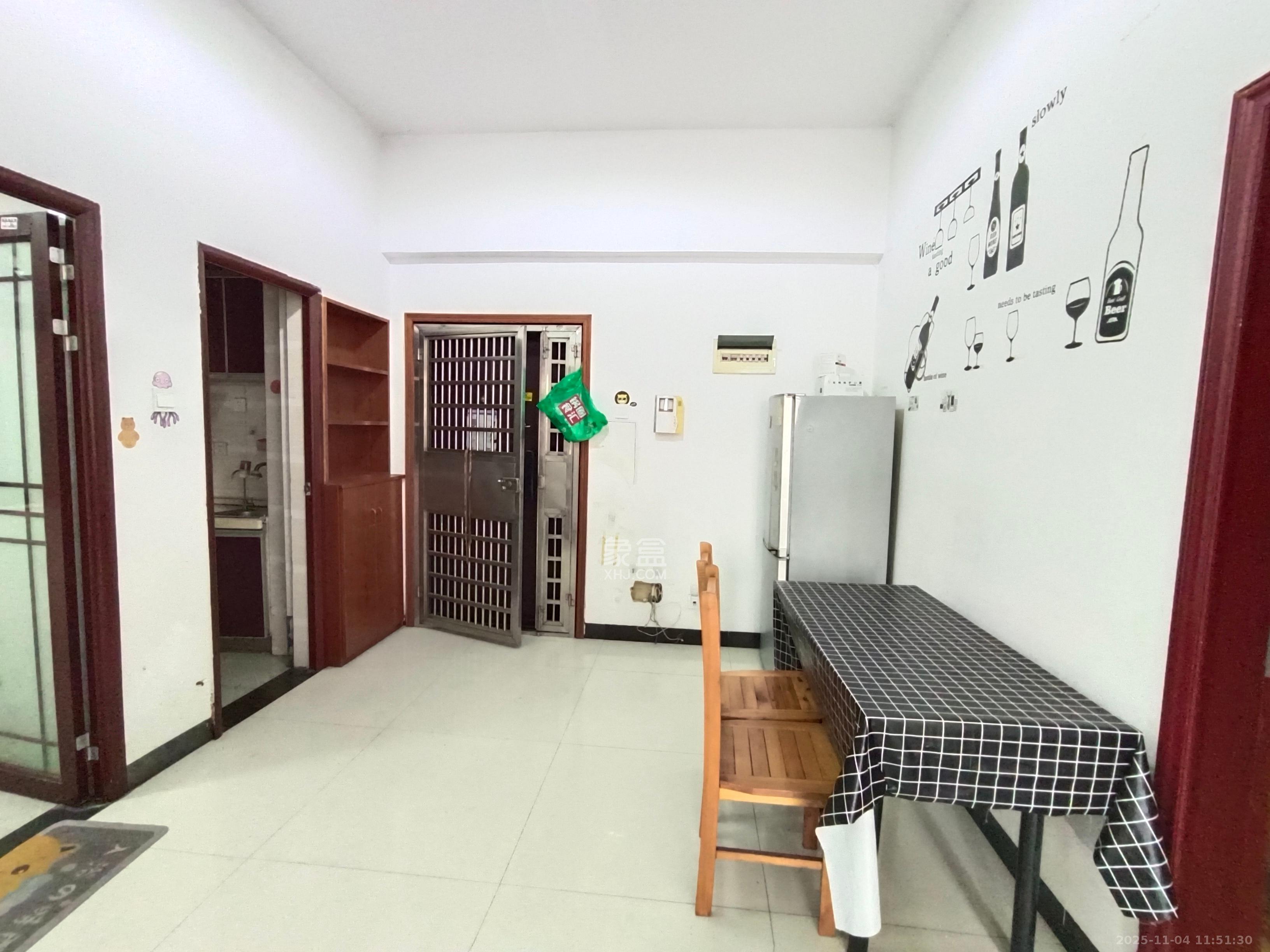 红树湾  2室2厅1卫    1600.0元/月室内图