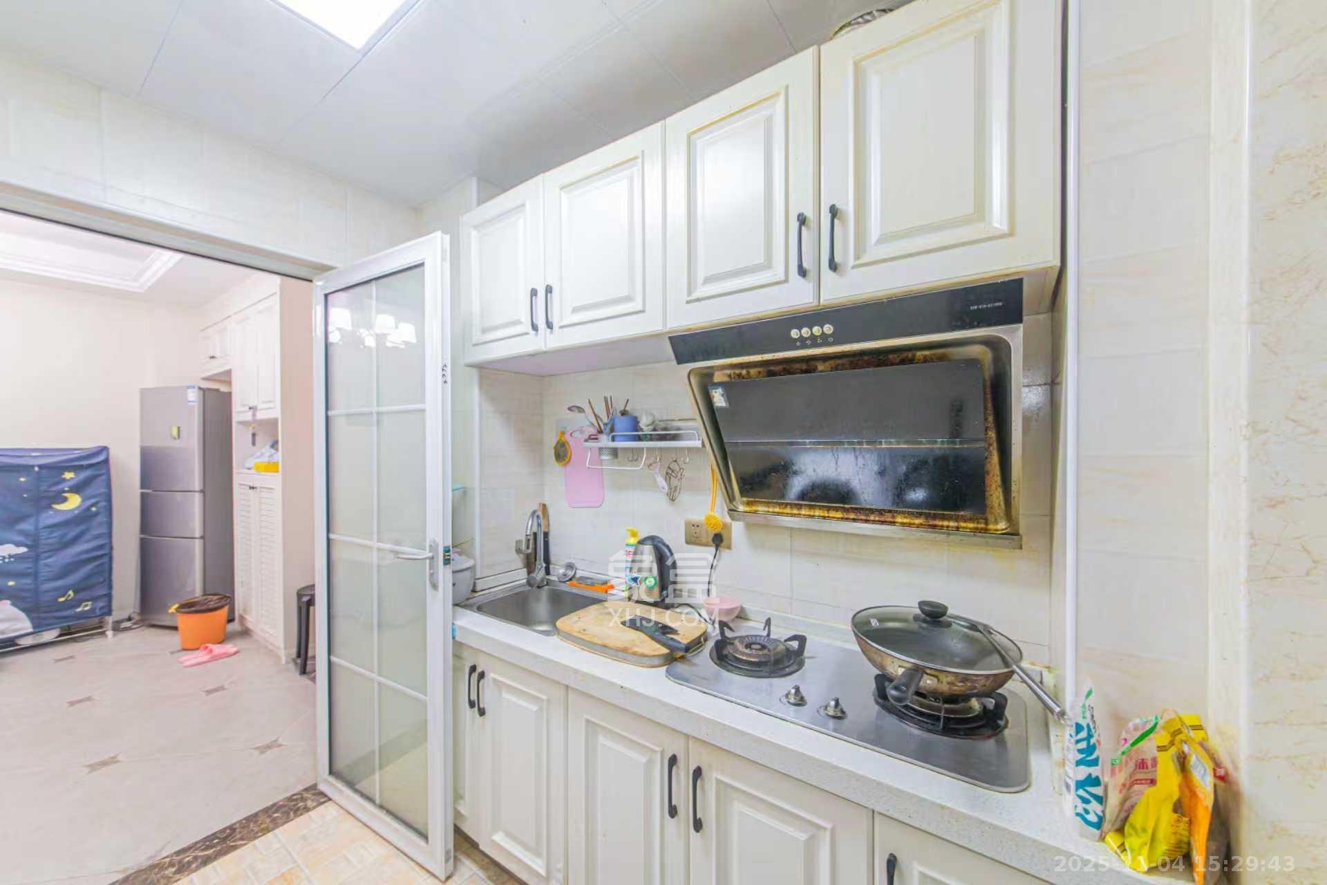 中建芙蓉工社  2室1厅1卫    1700.0元/月室内图