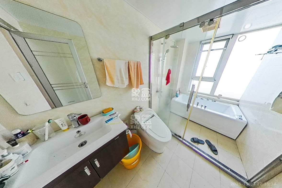 北辰三角洲D2区 4室2厅1卫 185.0万 北辰三角洲D2区 4室2厅1卫 185.0万卫生间