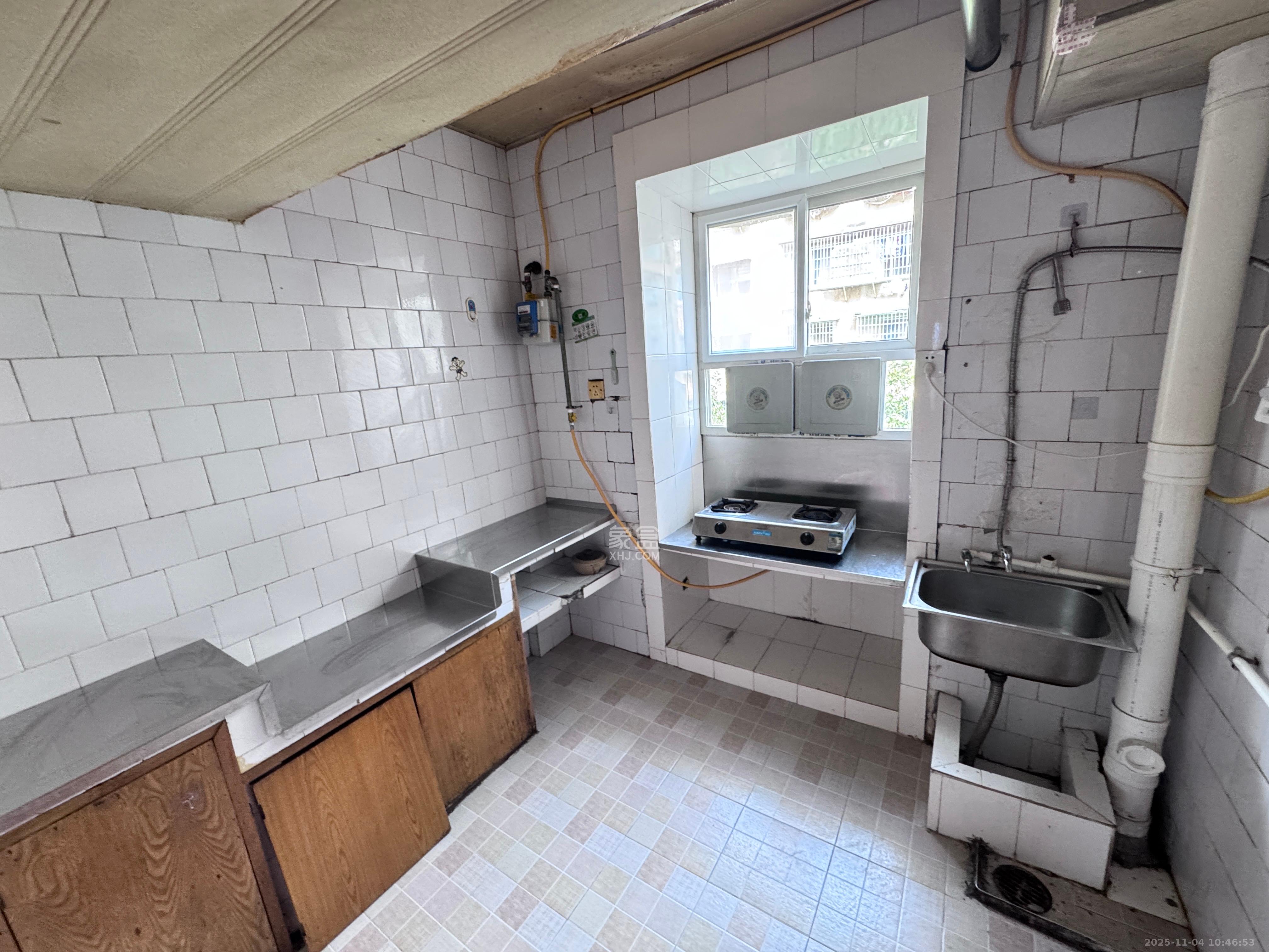 嘉诚小区 2室1厅1卫 1500.0元/月 嘉诚小区 2室1厅1卫 1500.0元/月室内图