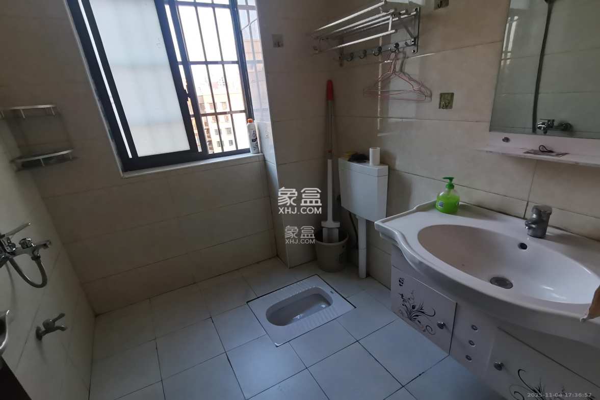 星城新宇莲景苑 2室1厅1卫 2100.0元/月 星城新宇莲景苑 2室1厅1卫 2100.0元/月室内图