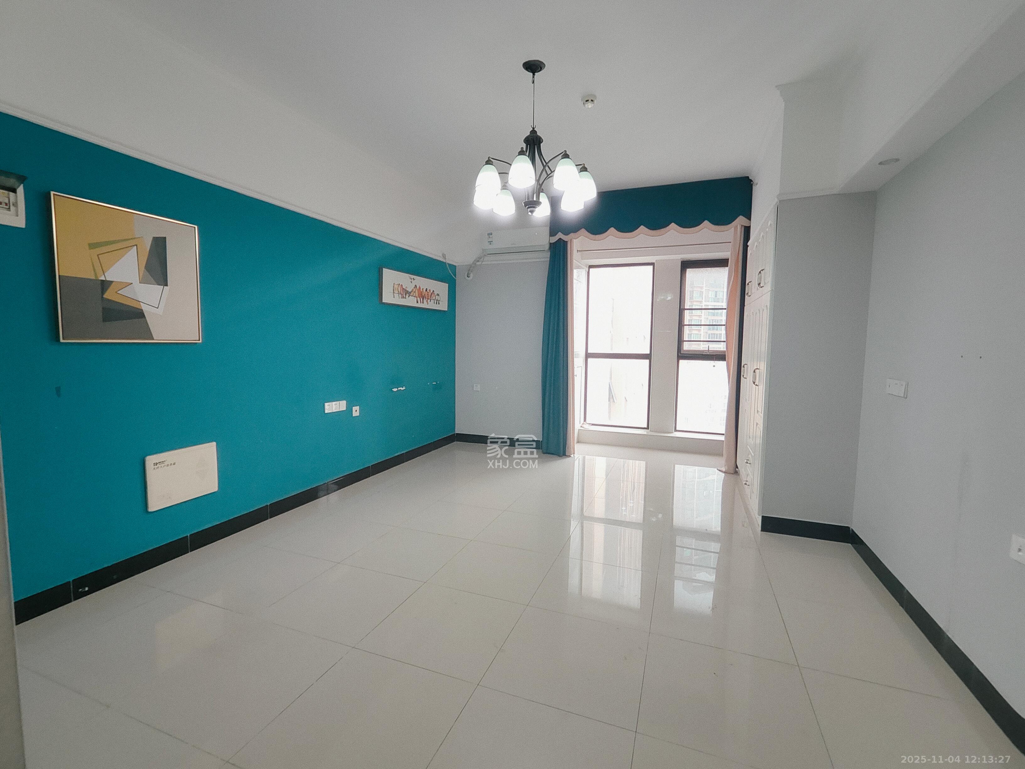 新世界广场  1室1厅1卫    1400.0元/月室内图