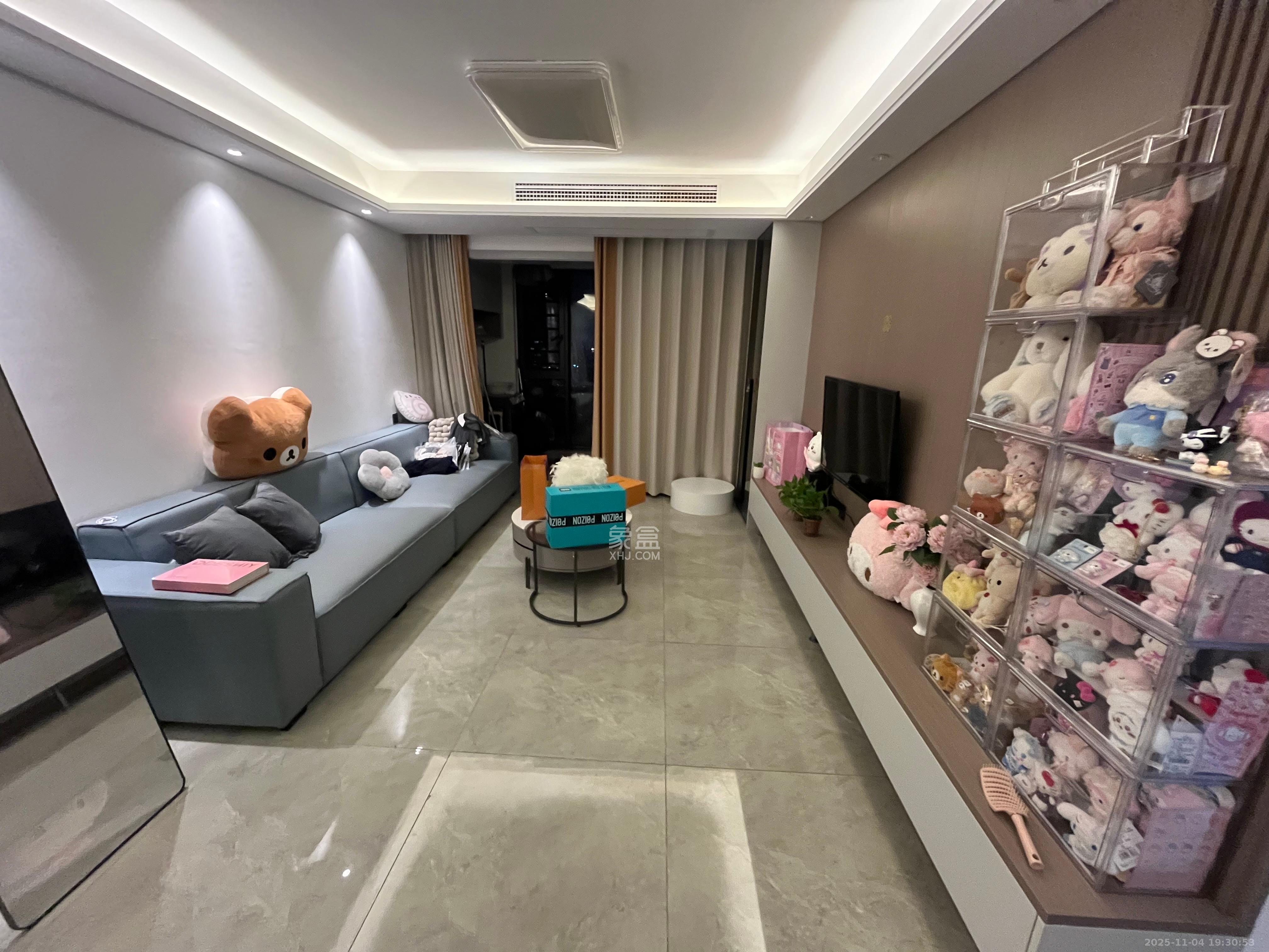 臻园 3室2厅2卫 3800.0元/月 臻园 3室2厅2卫 3800.0元/月室内图