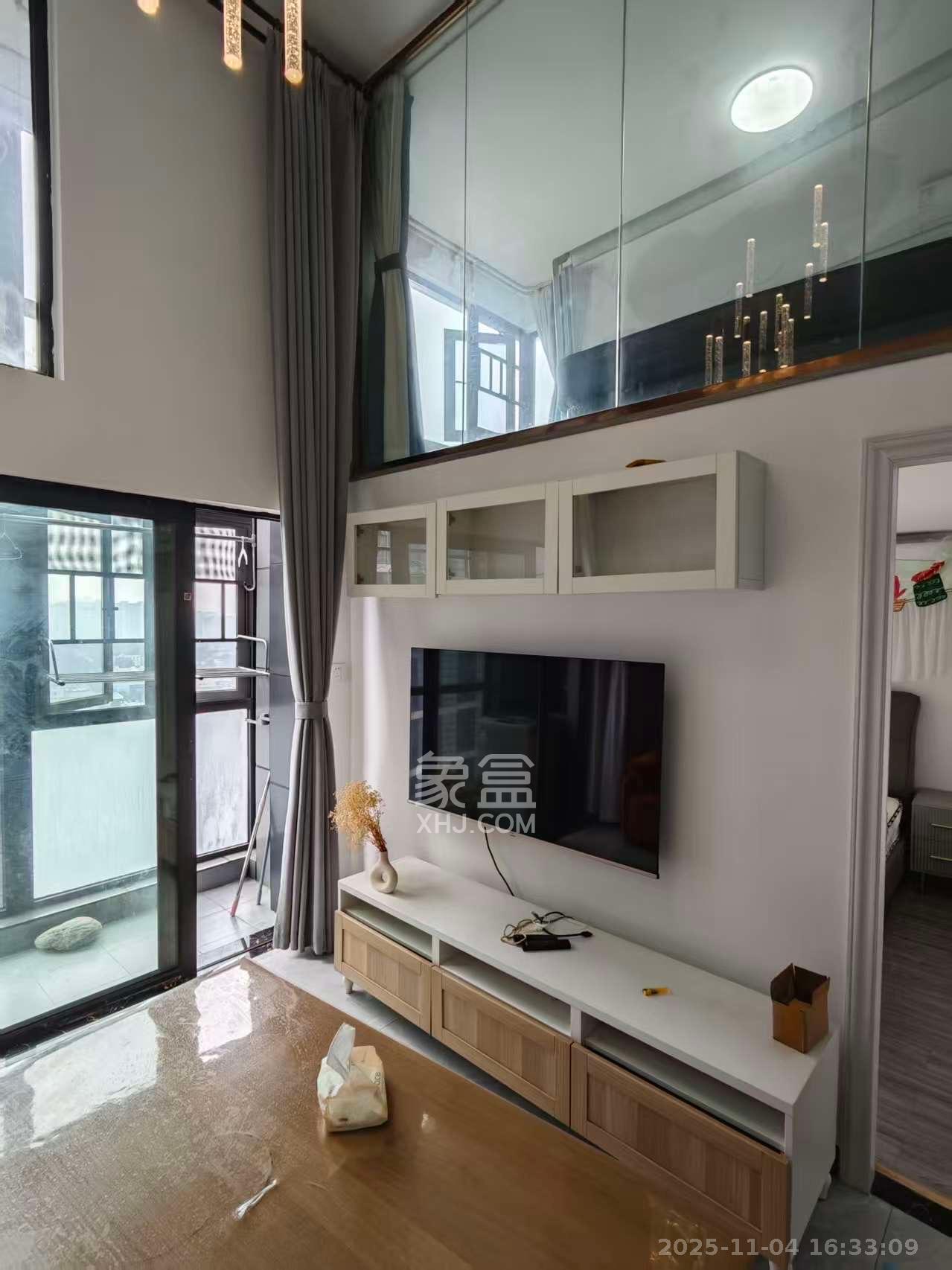 万科金色梦想B区 2室2厅2卫 2400.0元/月 万科金色梦想B区 2室2厅2卫 2400.0元/月室内图