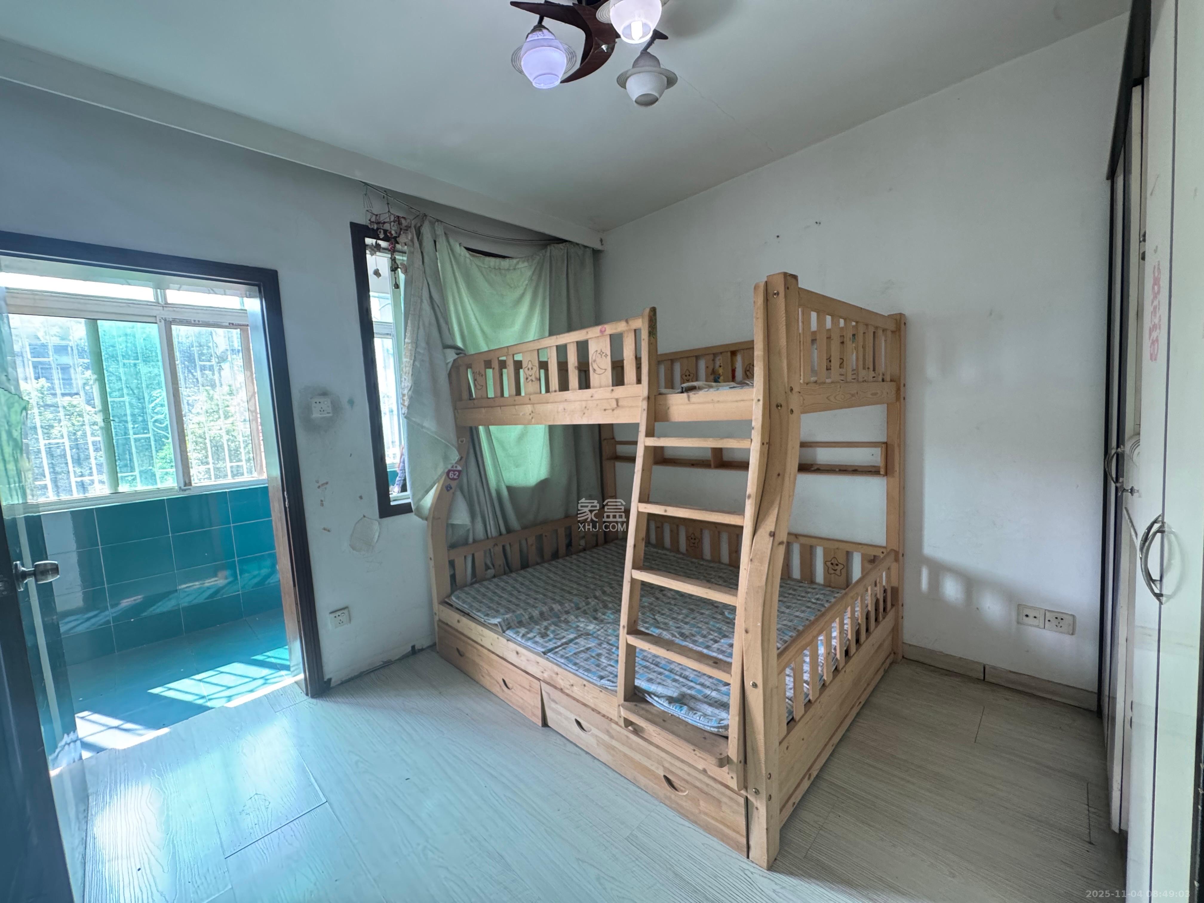 茶园坡社区(原王家冲社区) 3室1厅1卫 1300.0元/月 茶园坡社区(原王家冲社区) 3室1厅1卫 1300.0元/月室内图