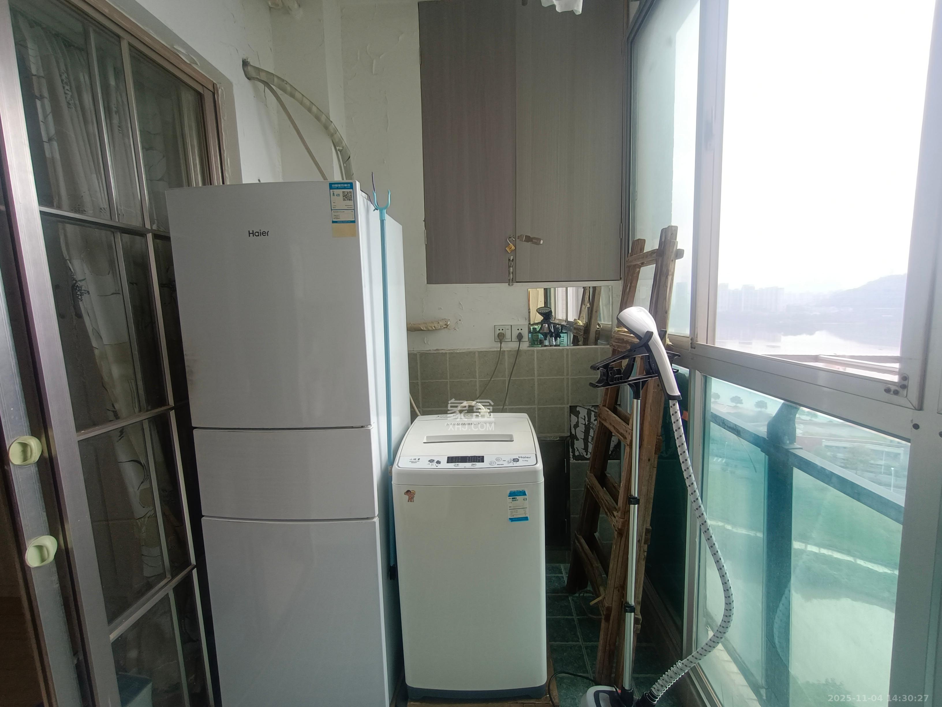 观湖公寓  1室1厅1卫    1700.0元/月室内图