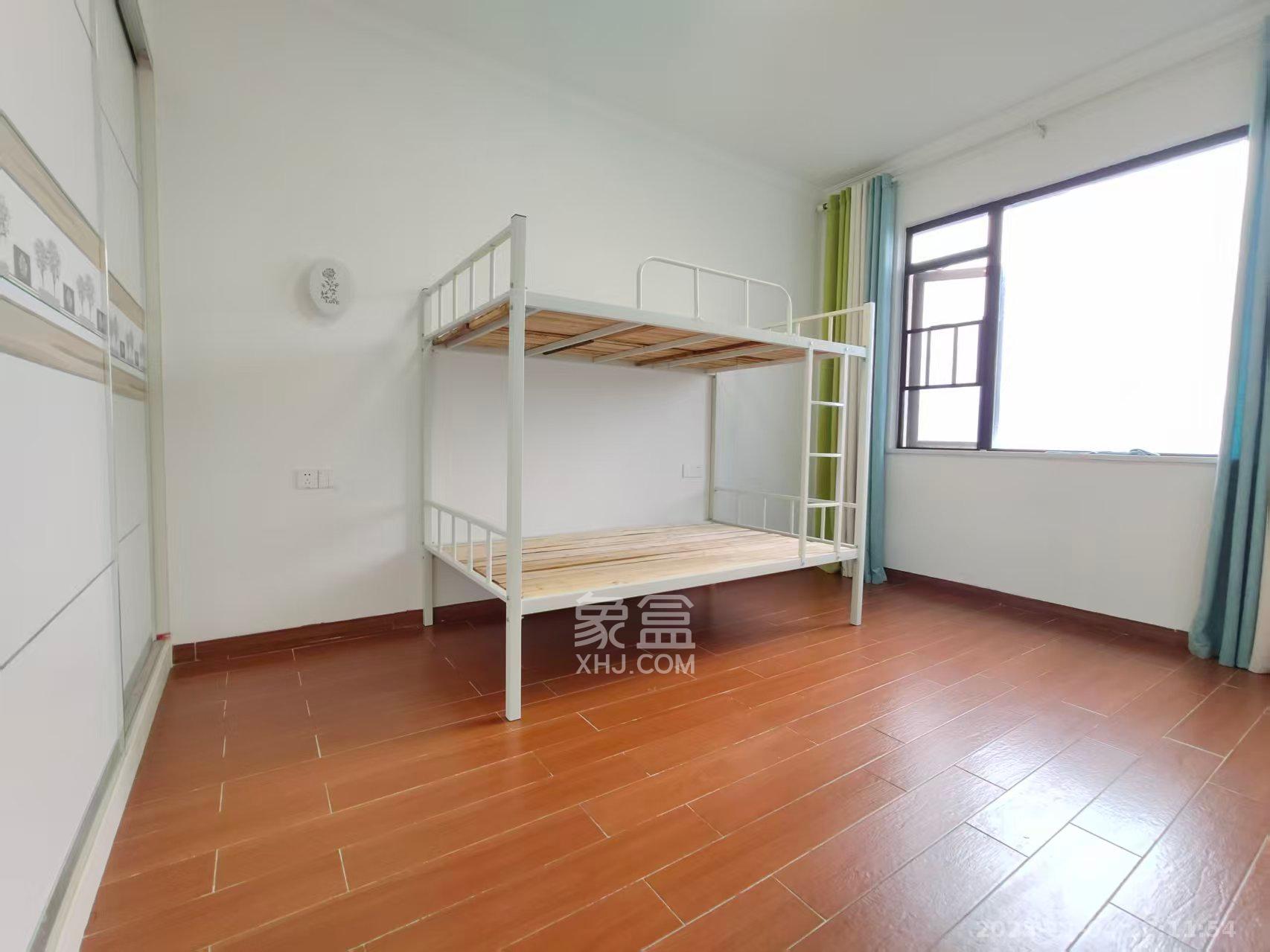 达美溪湖湾 4室2厅2卫 4500.0元/月 达美溪湖湾 4室2厅2卫 4500.0元/月室内图