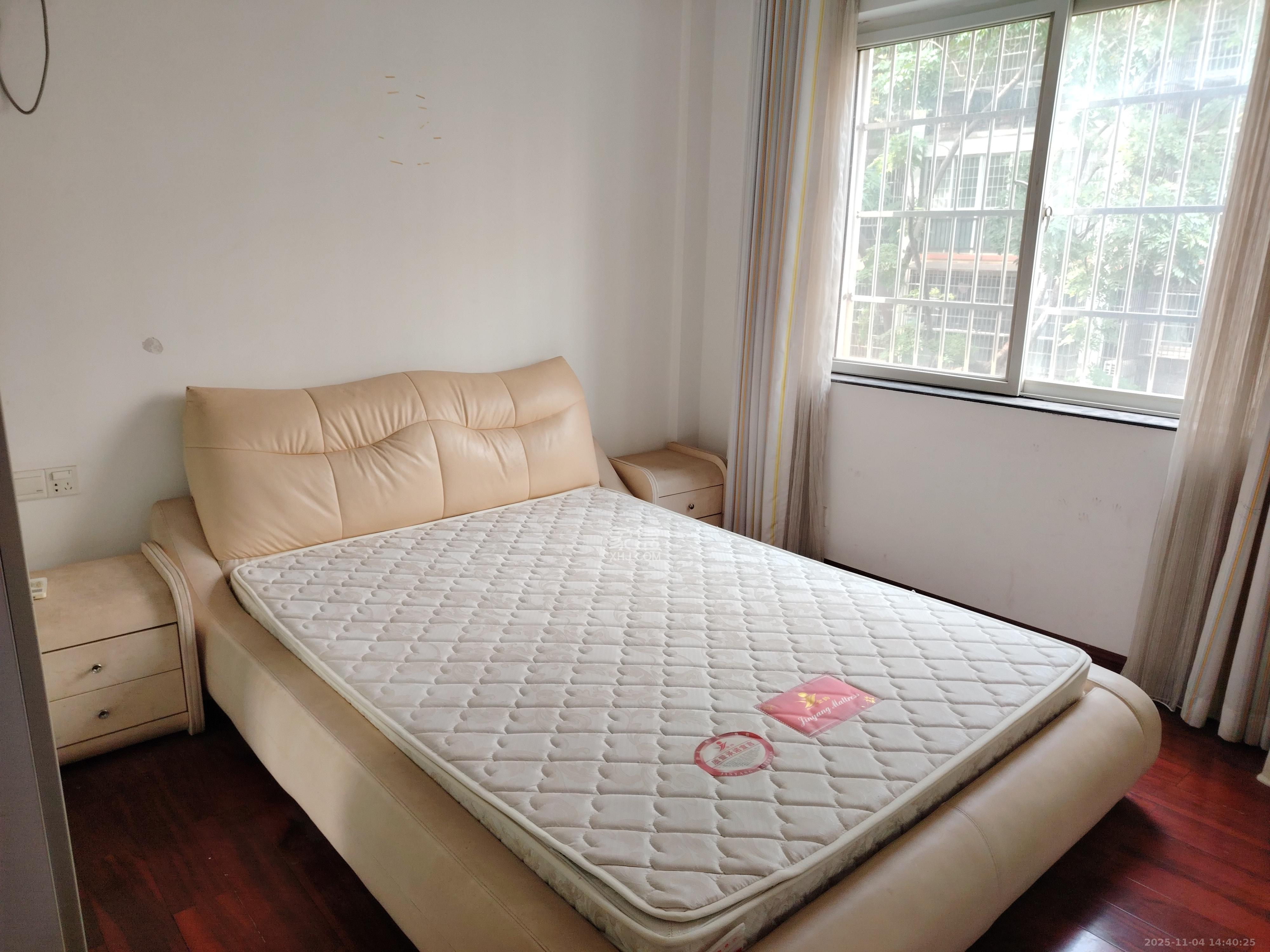 梅苑家园 3室2厅2卫 1800.0元/月 梅苑家园 3室2厅2卫 1800.0元/月室内图