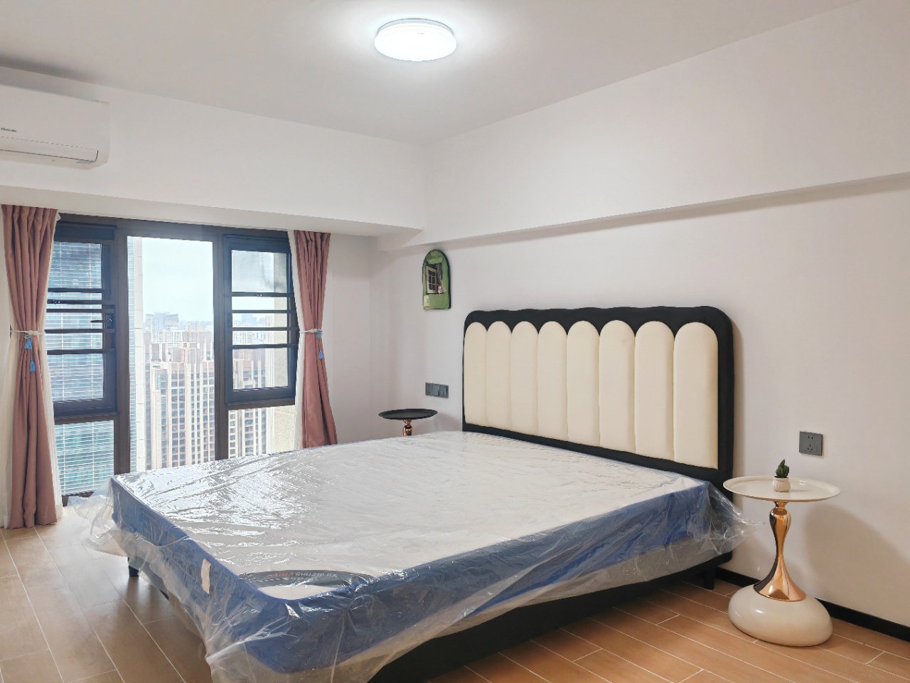 海航豪庭南苑  1室1厅2卫    3300.0元/月室内图