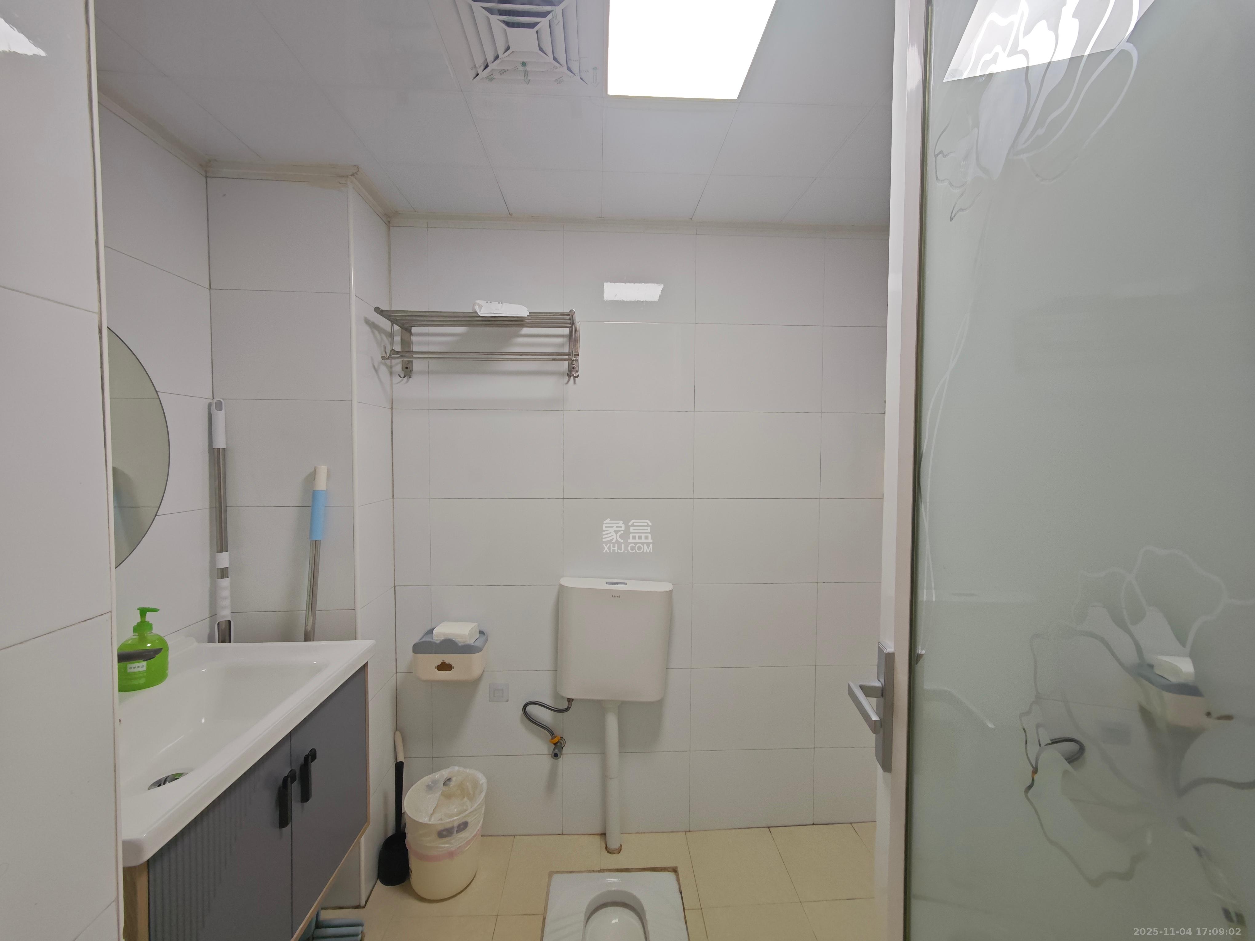 五一中央领御  1室1厅1卫    2000.0元/月室内图