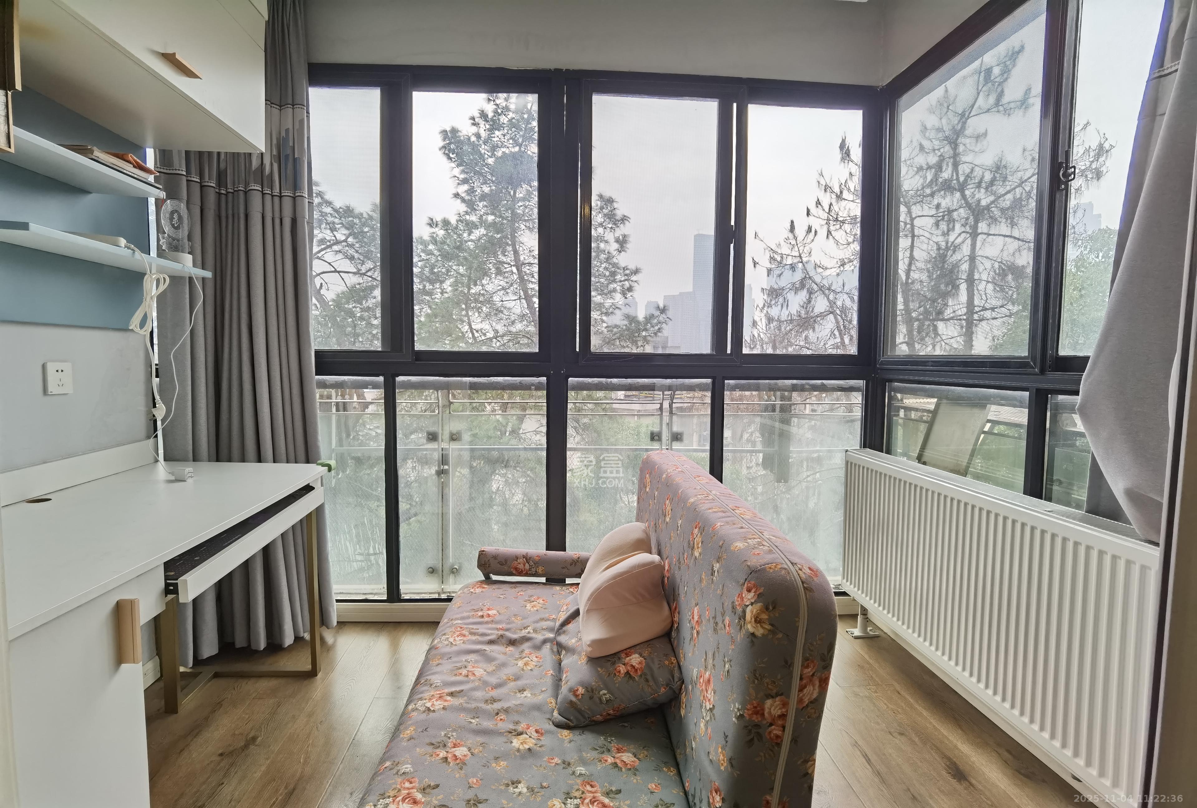 城市森林  2室2厅1卫    3200.0元/月室内图