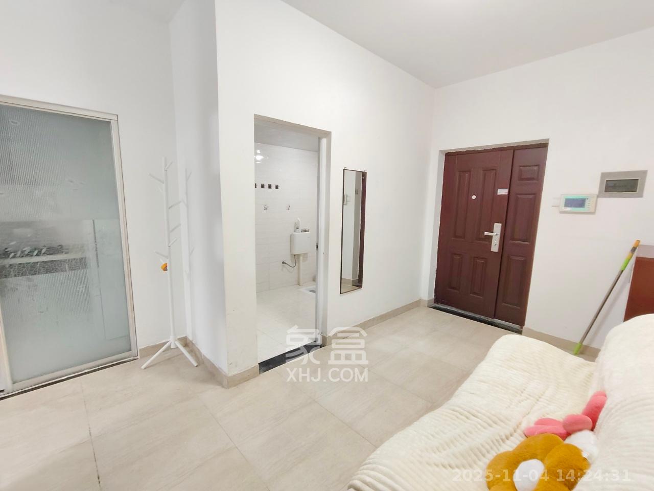 金领家族 1室1厅1卫 1450.0元/月 金领家族 1室1厅1卫 1450.0元/月室内图