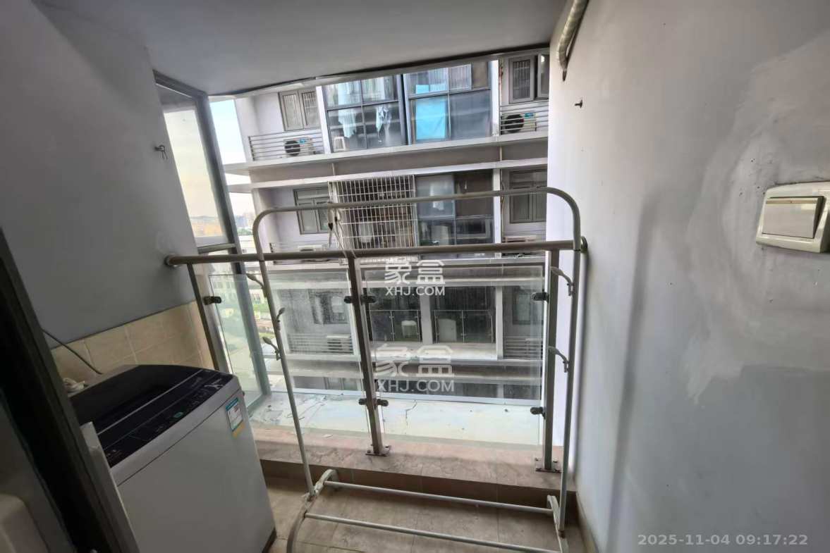 环宇天地、中海地产(中信城市广场二期) 1室1厅1卫 1100.0元/月 环宇天地、中海地产(中信城市广场二期) 1室1厅1卫 1100.0元/月室内图