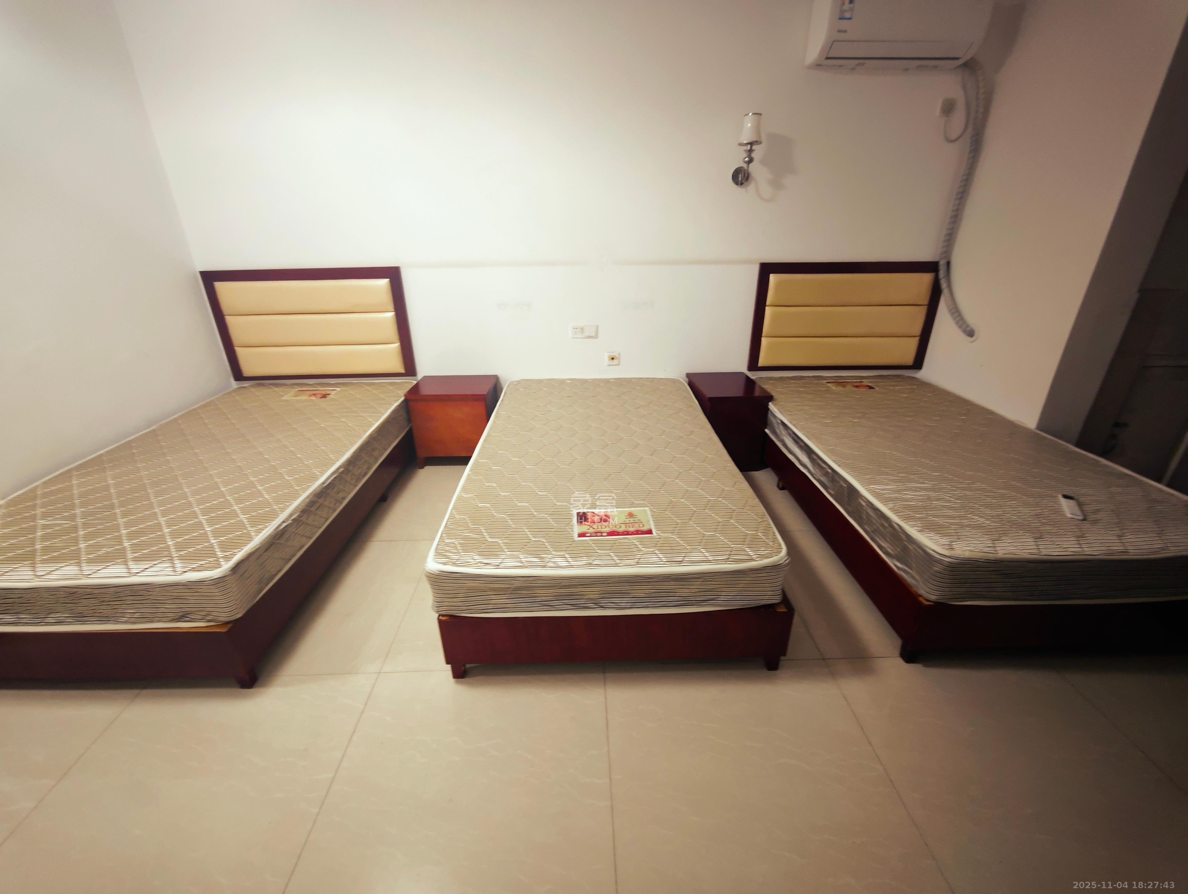 万科魅力之城  1室1厅1卫    1300.0元/月室内图