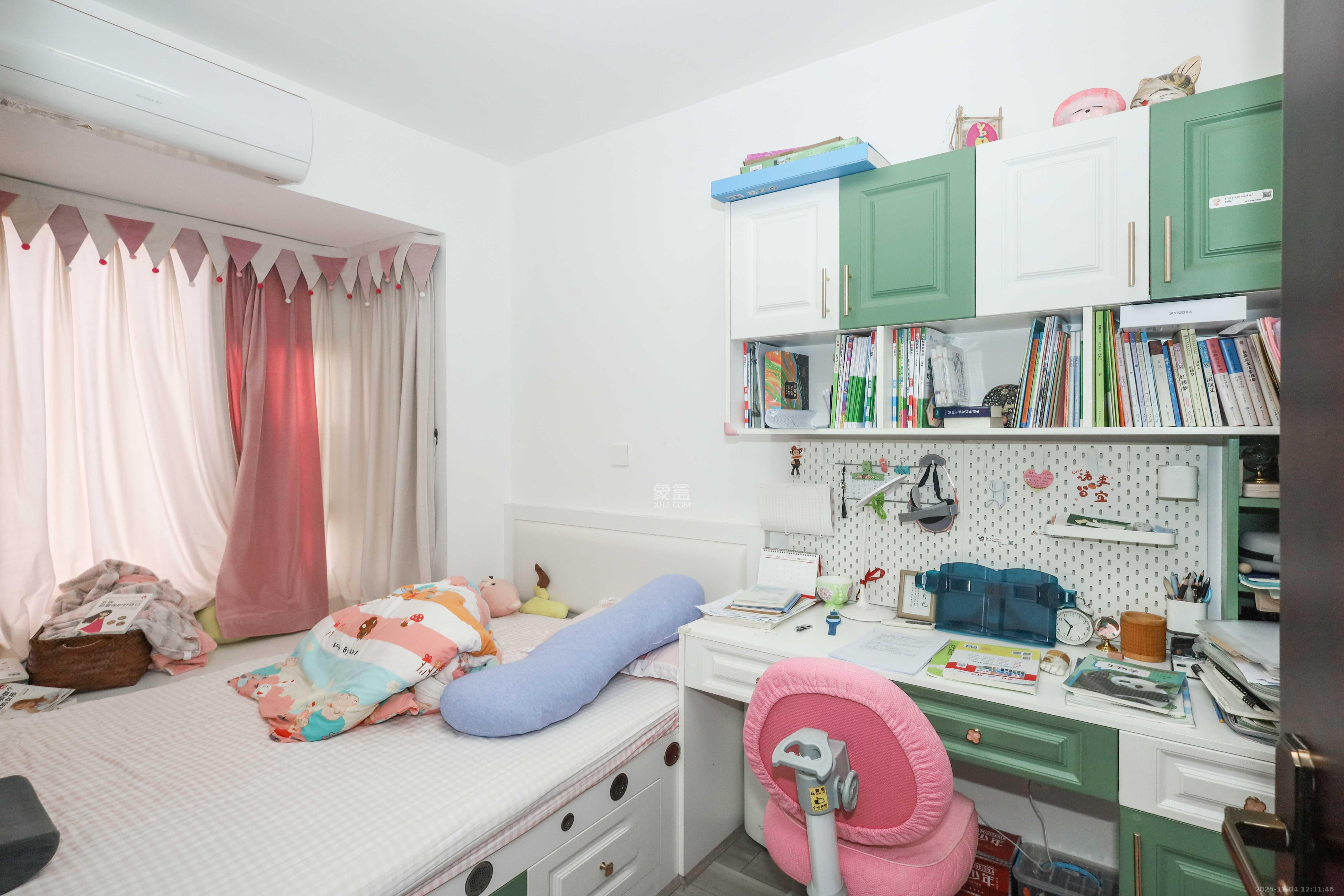 中国铁建梅溪青秀三期 4室2厅2卫 225.0万 中国铁建梅溪青秀三期 4室2厅2卫 225.0万卧室