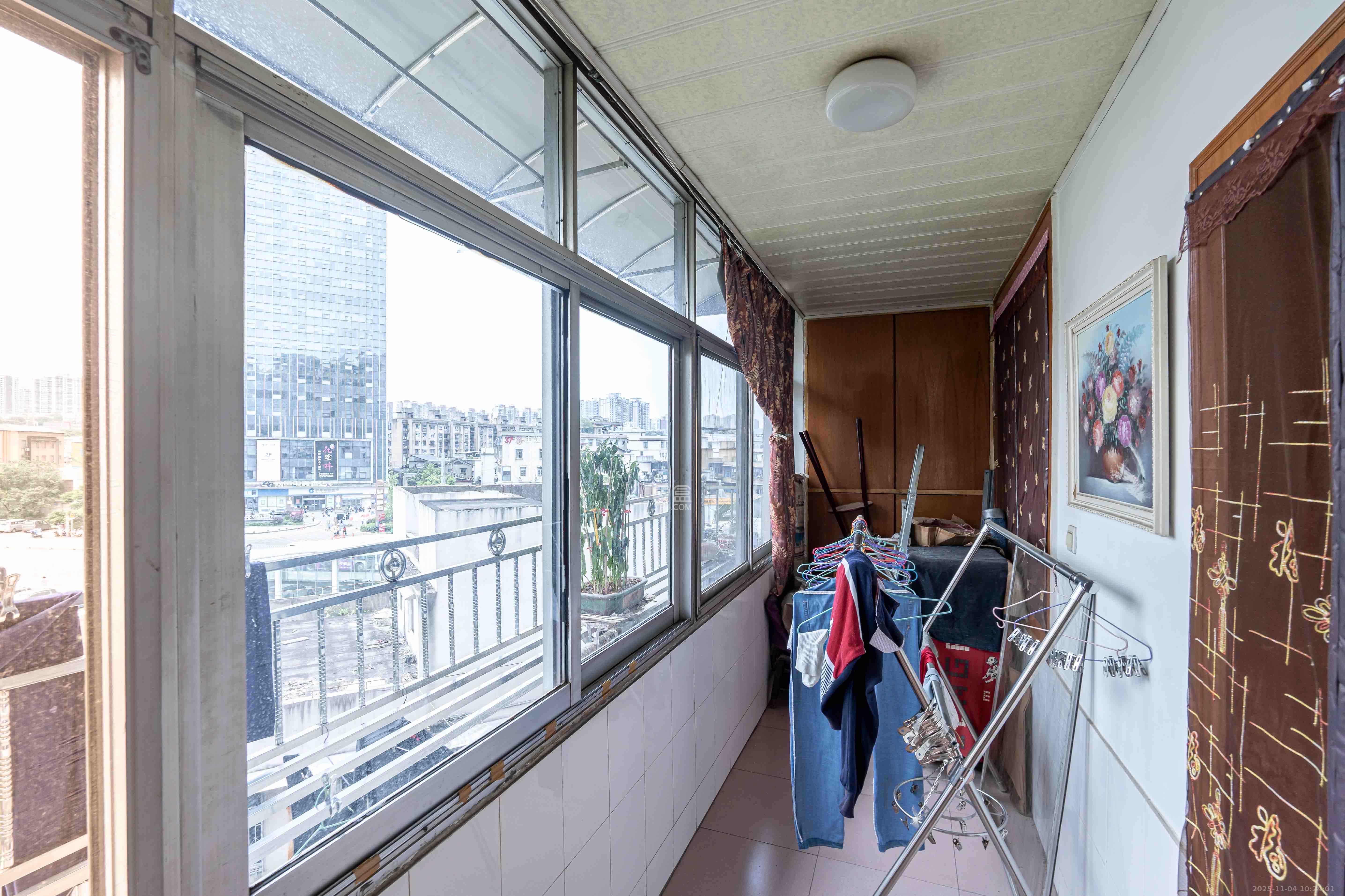 万发客车厂宿舍(万发宿舍) 3室2厅1卫 1100.0元/月 万发客车厂宿舍(万发宿舍) 3室2厅1卫 1100.0元/月室内图