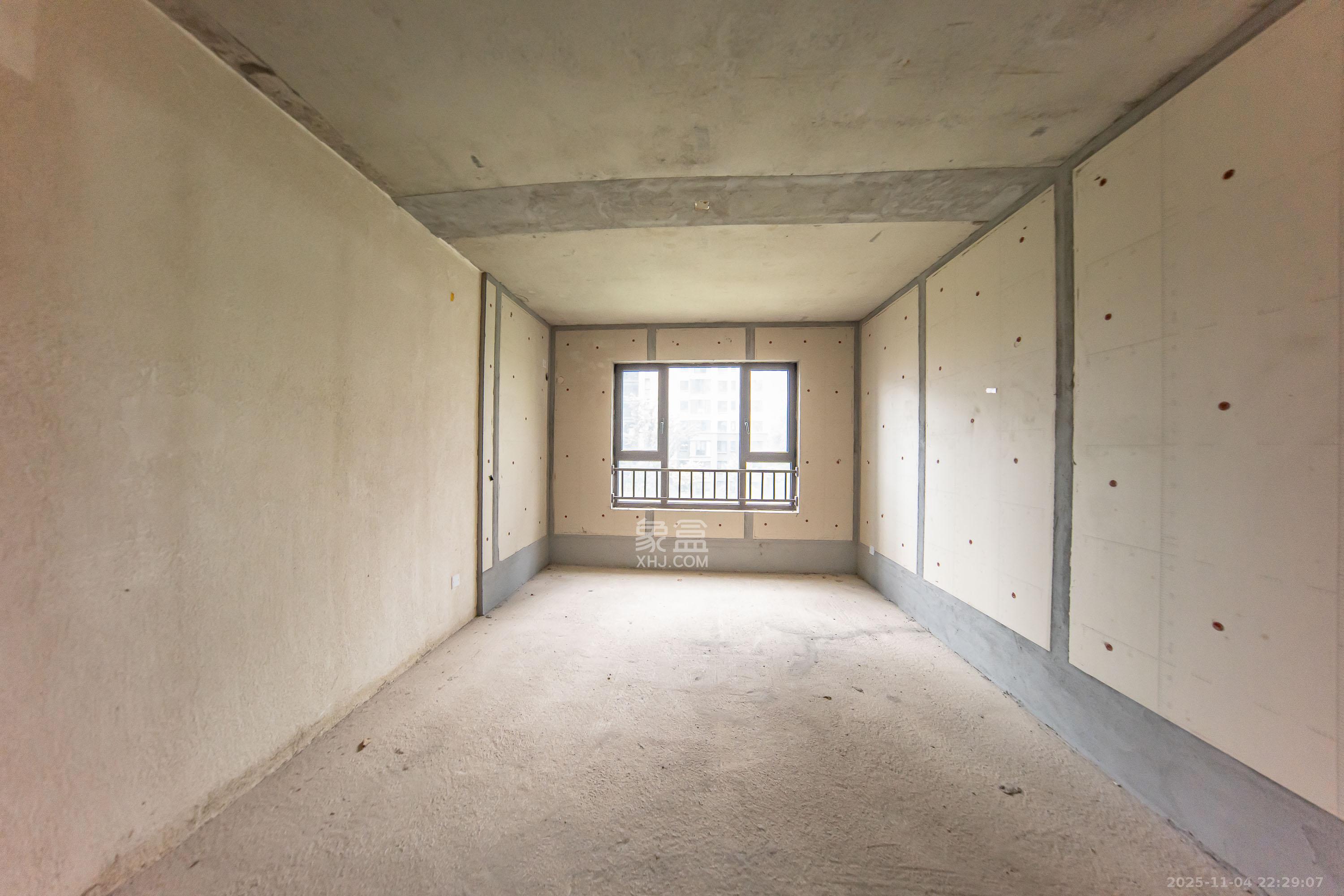 城发恒伟星雅韵（恒伟星辉苑）  4室2厅2卫    199.8万卧室