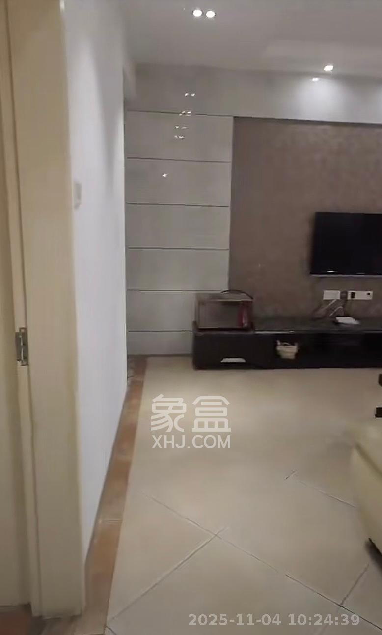 华润凤凰城一期  3室2厅1卫    2050.0元/月