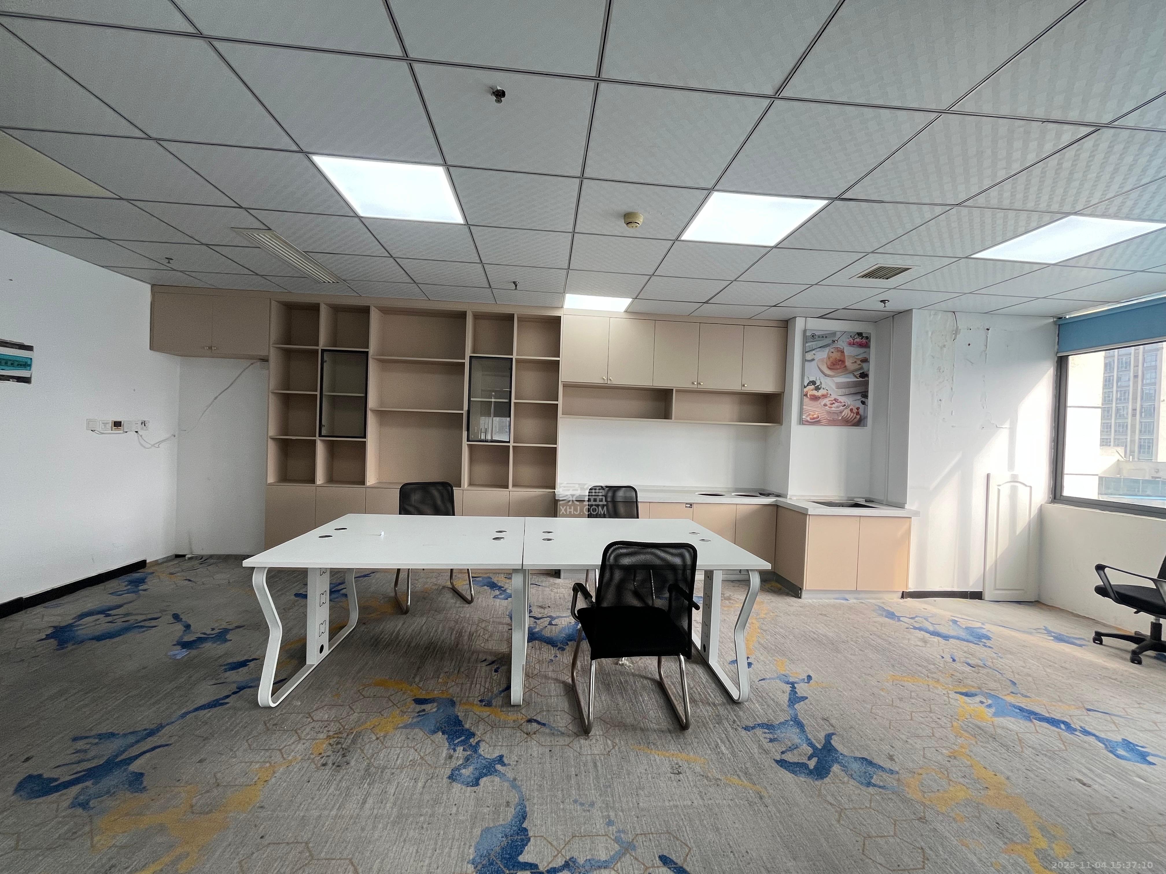 奥克斯广场   114.46㎡      6000.0元/月室内图