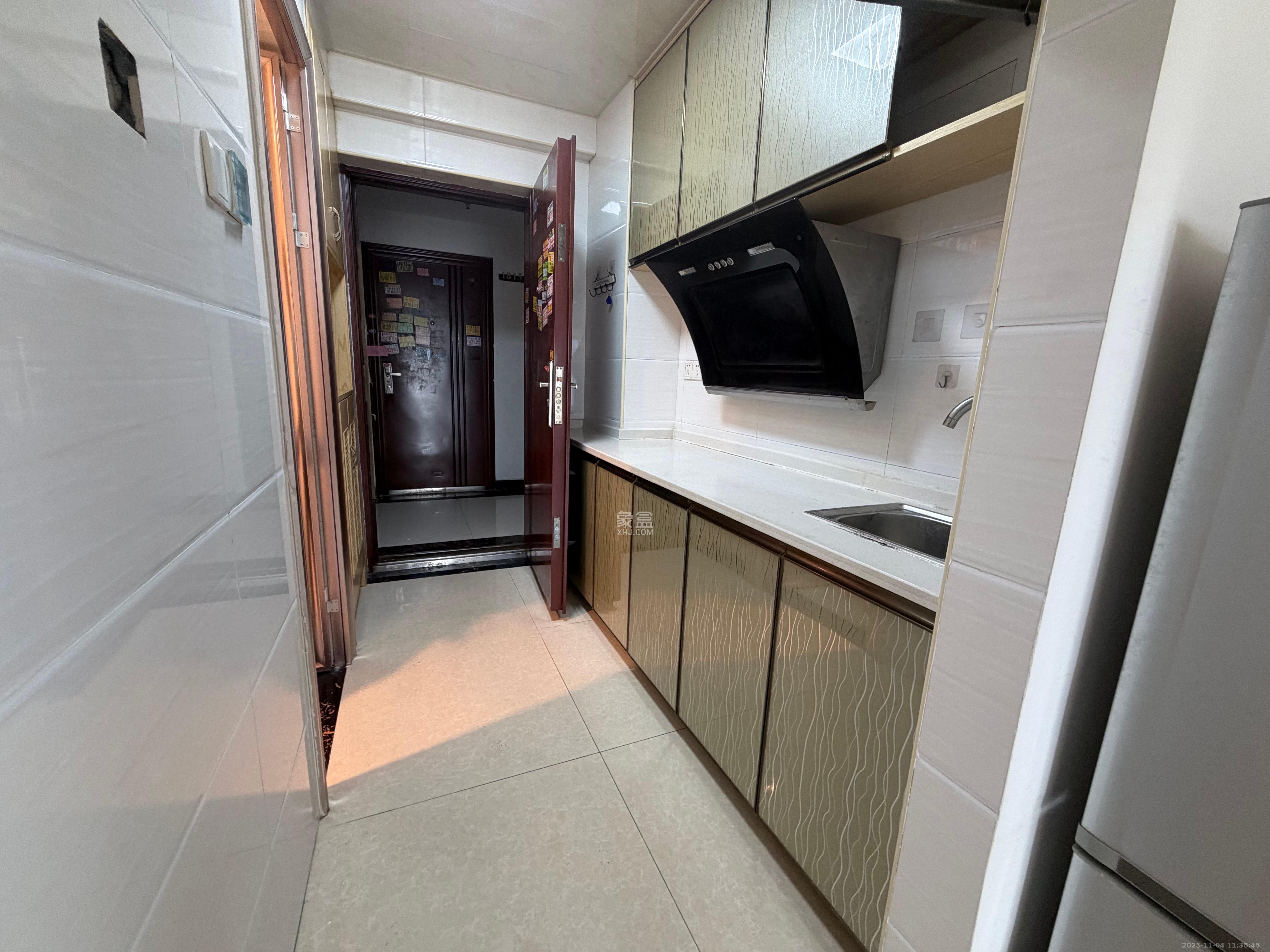 达美D6区  1室1厅1卫    1400.0元/月室内图