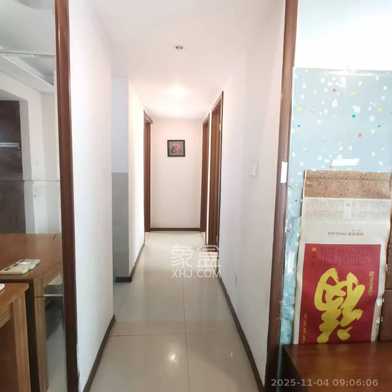 万科金域蓝湾  1室2厅1卫    2300.0元/月室内图