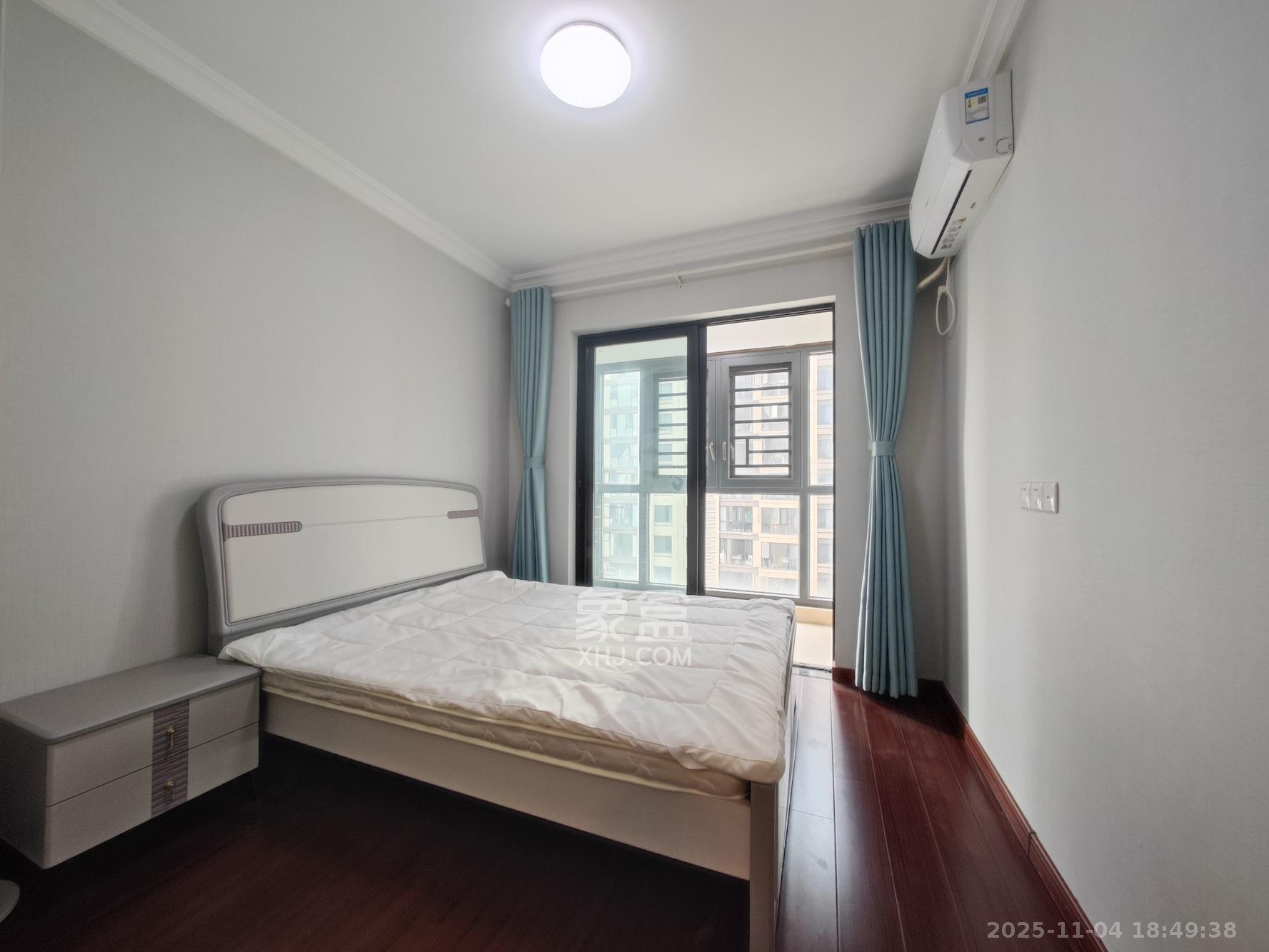 中海珑悦府 4室2厅2卫 120.0万 中海珑悦府 4室2厅2卫 120.0万卧室