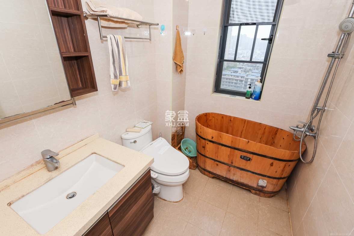 中建梅溪湖中心 4室2厅2卫 4000.0元/月 中建梅溪湖中心 4室2厅2卫 4000.0元/月室内图