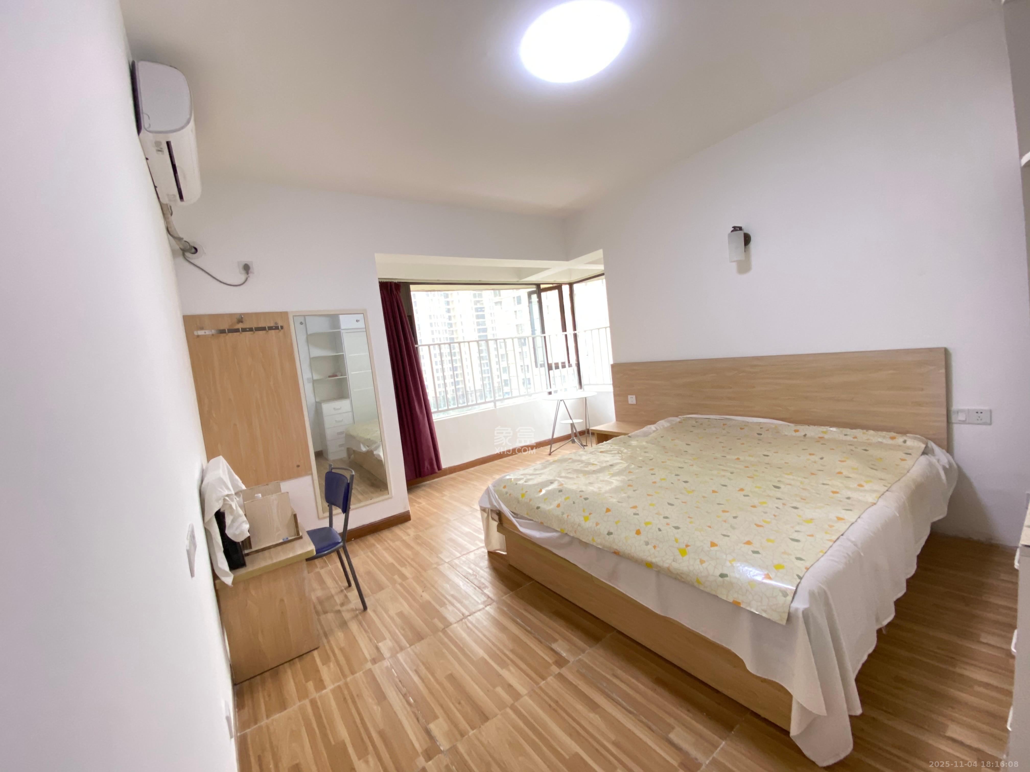 保利麓谷林语D区  4室2厅1卫    2800.0元/月室内图